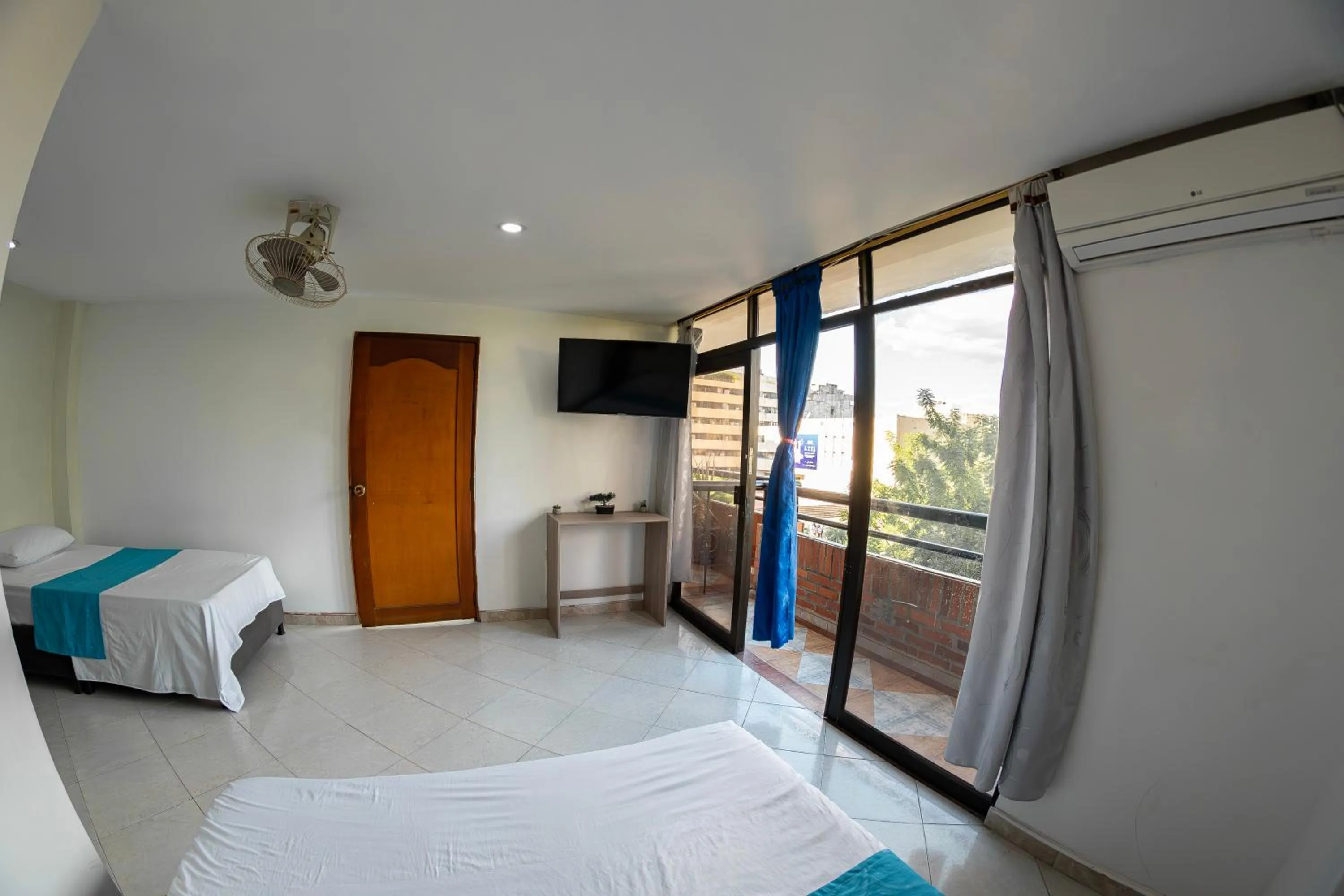 Bed in Hotel Santander Plaza