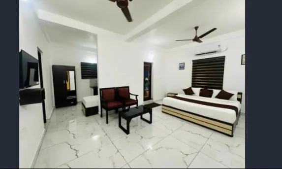 Hotel Gold Suite, Kakkanad