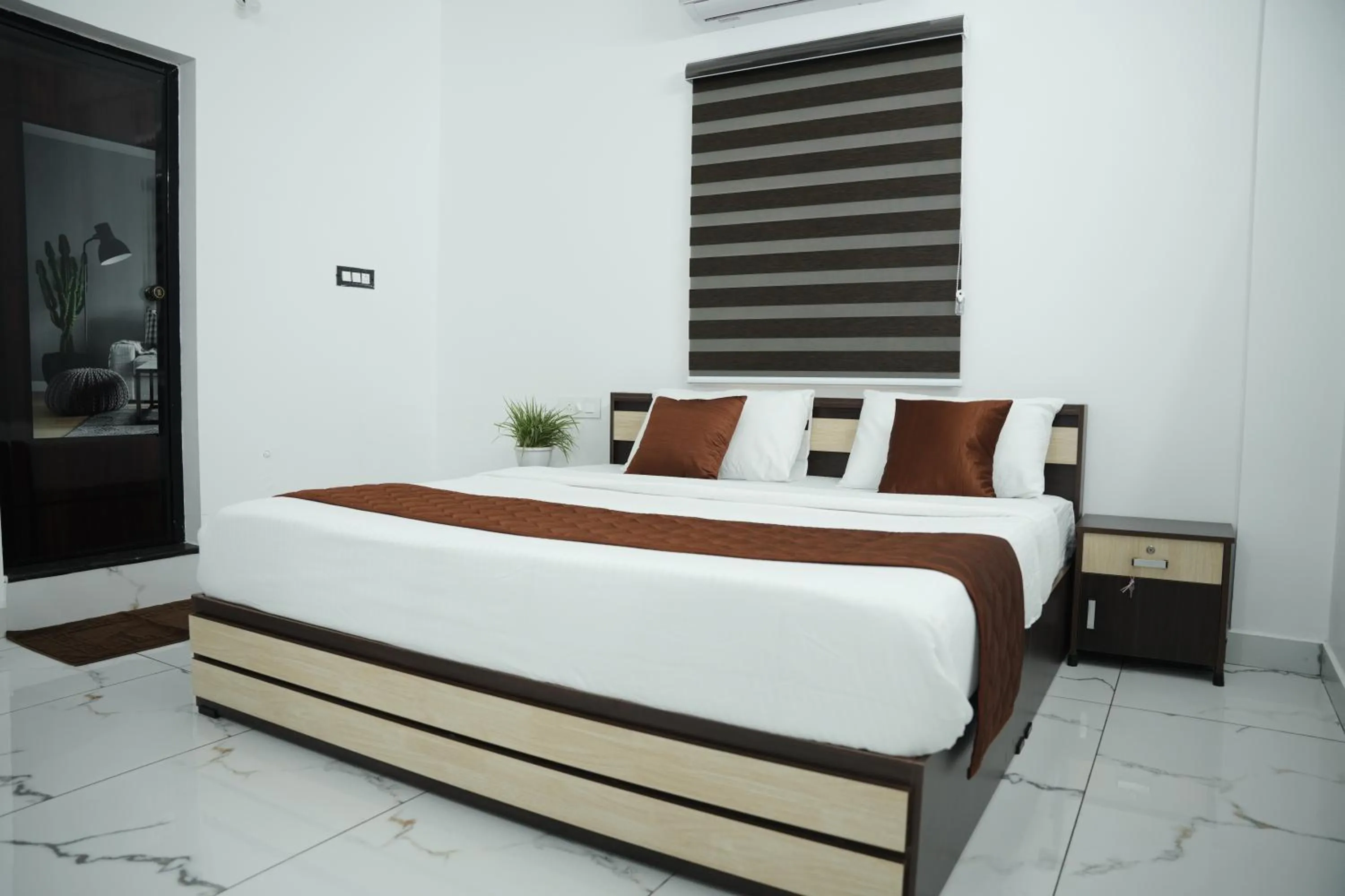 Hotel Gold Suite, Kakkanad