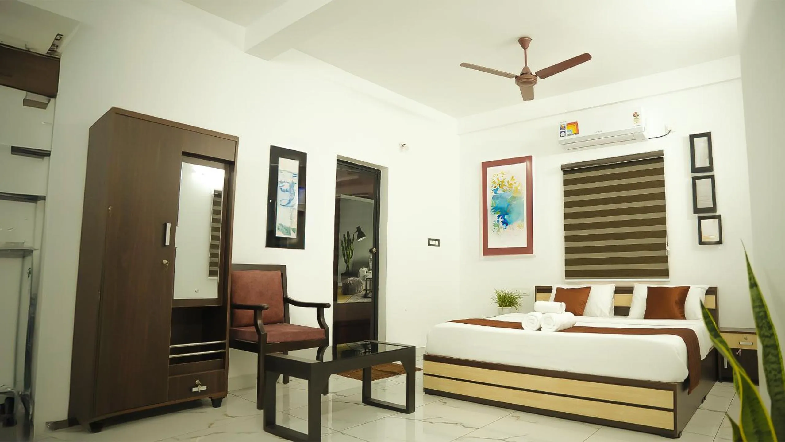 Hotel Gold Suite, Kakkanad