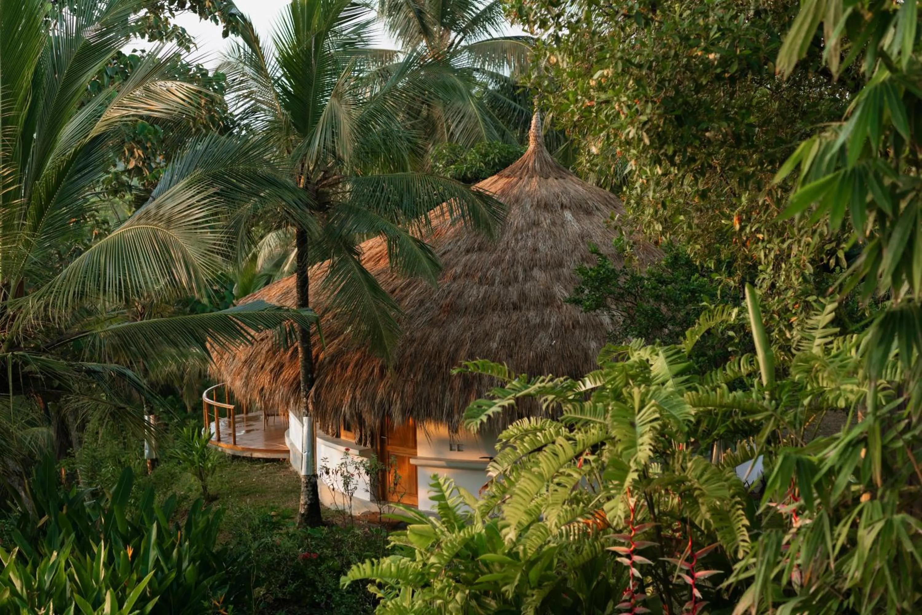 Deluxe Double Room with Balcony in Tekanda Lodge