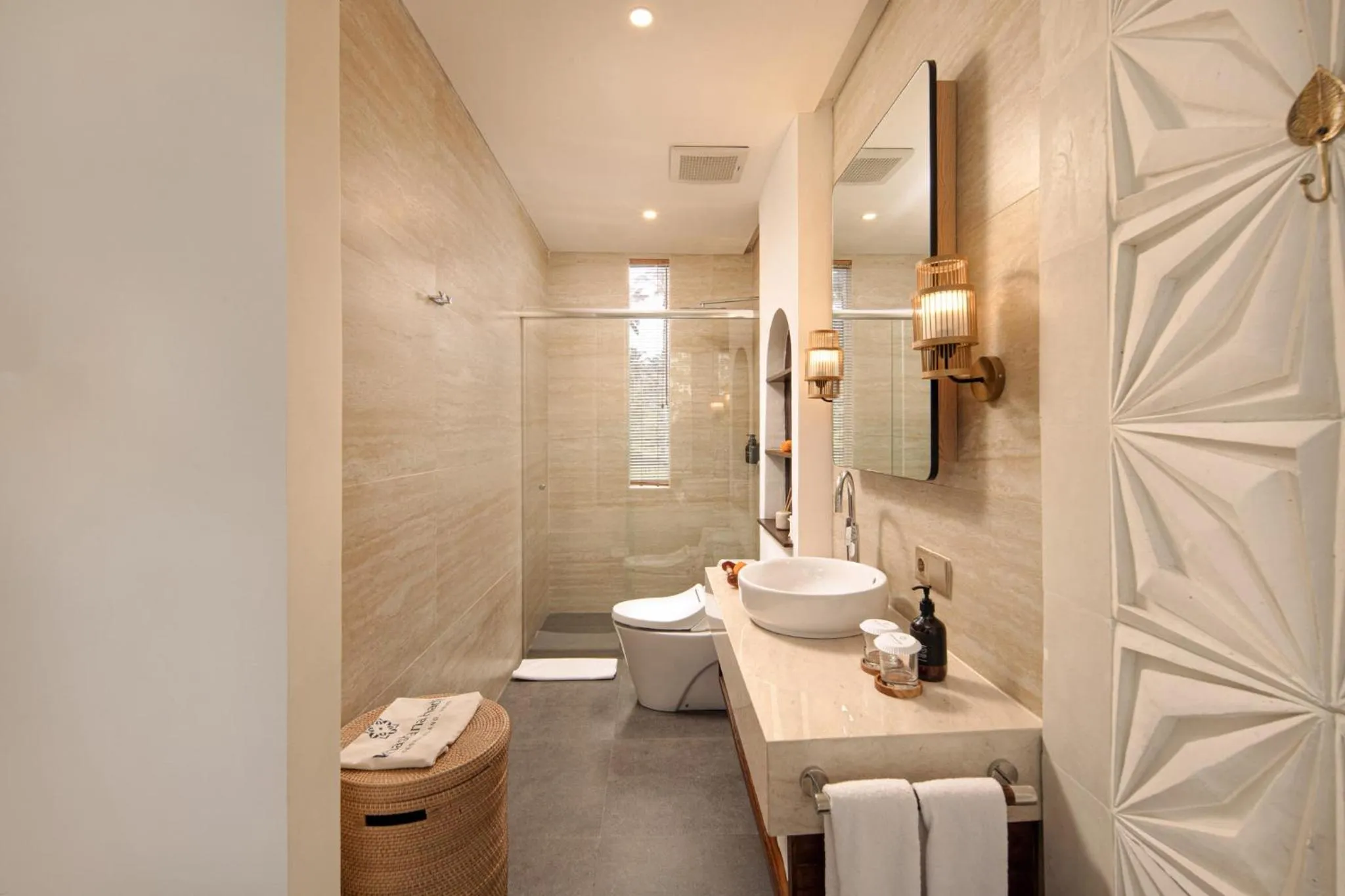 Bathroom in Khastana Hadi Tegallalang, Ubud