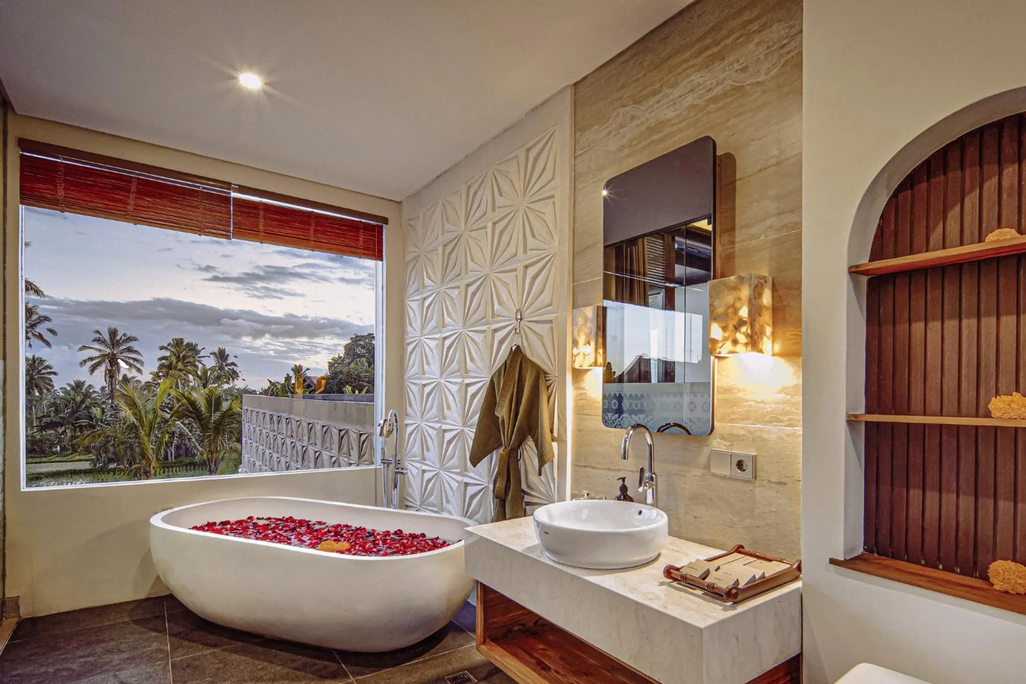 Bathroom in Khastana Hadi Tegallalang, Ubud