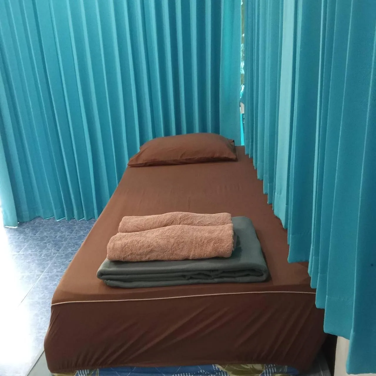 Bed in Phangan Hostel - Haadrin Homestay