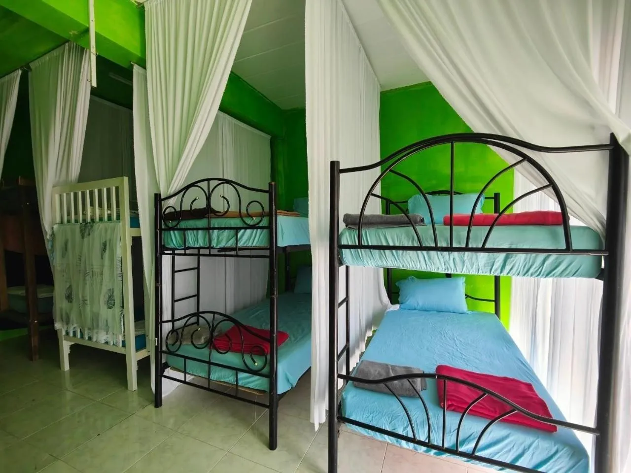 bunk bed, Bed in Phangan Hostel - Haadrin Homestay