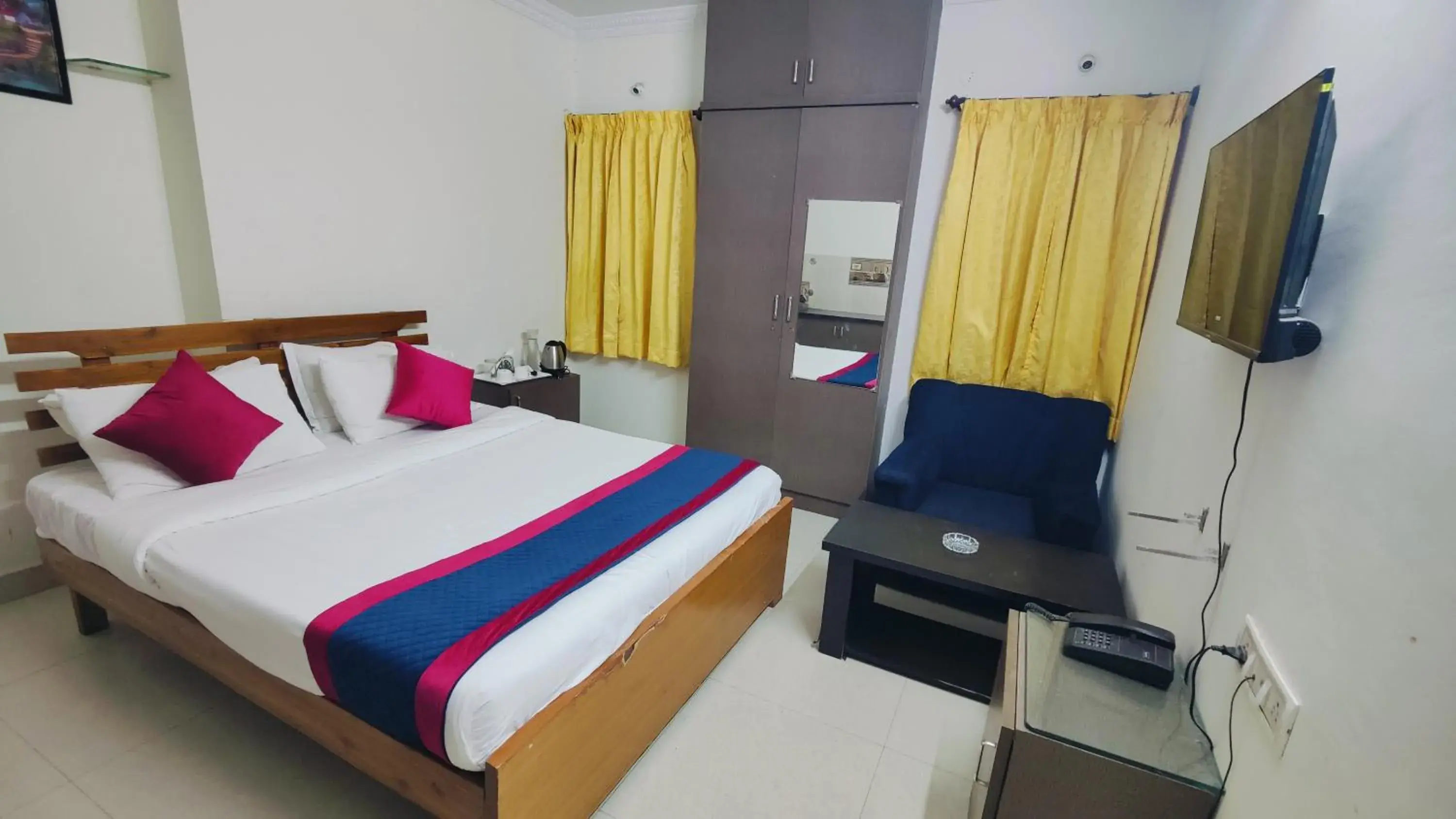 Bed in Mann Pasand Inn Feel the Luxury Bed in Mann Pasand Inn Feel the Luxury