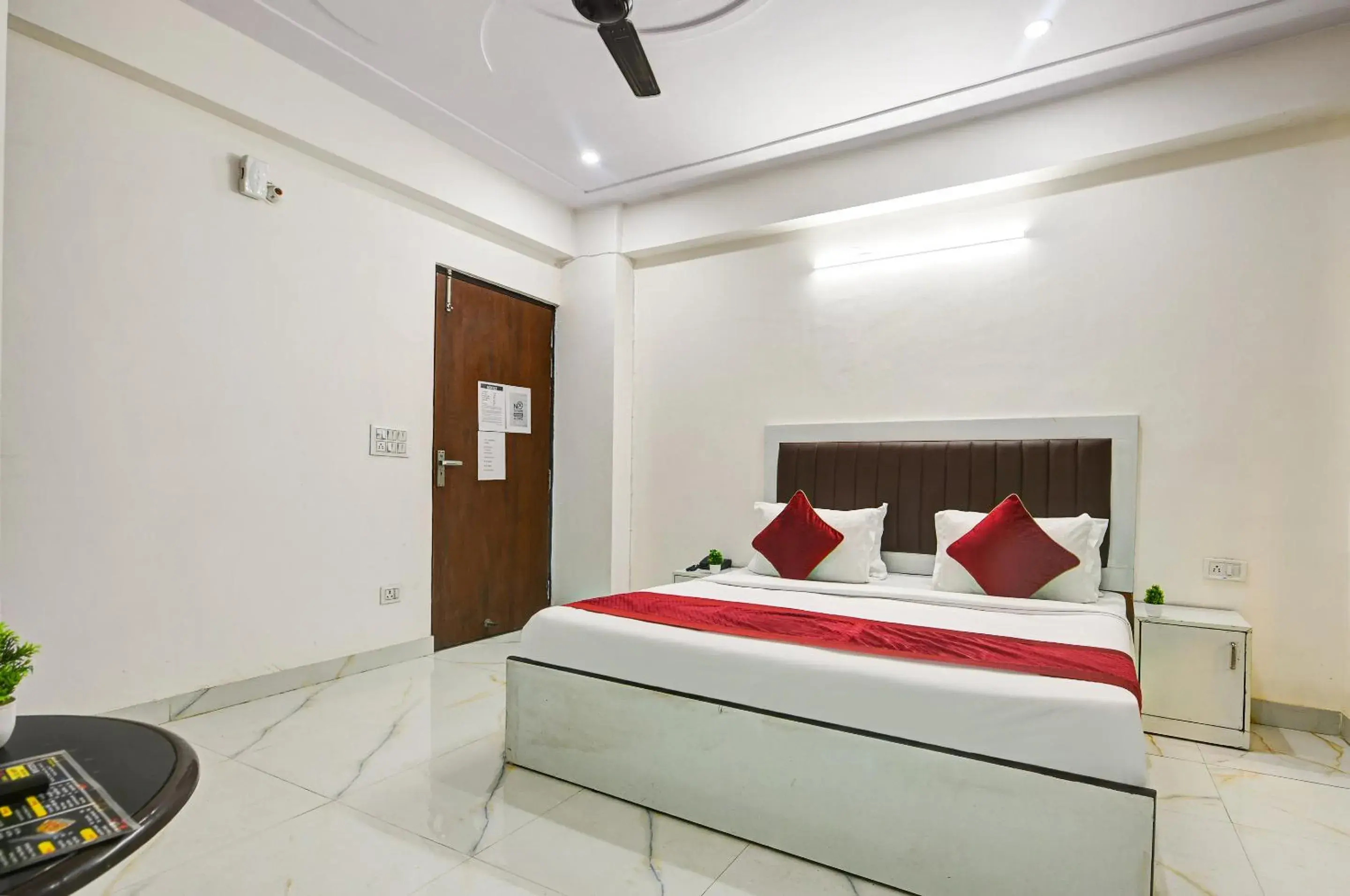 Bed in Hotel Krishna Tower Bed in Hotel Krishna Tower