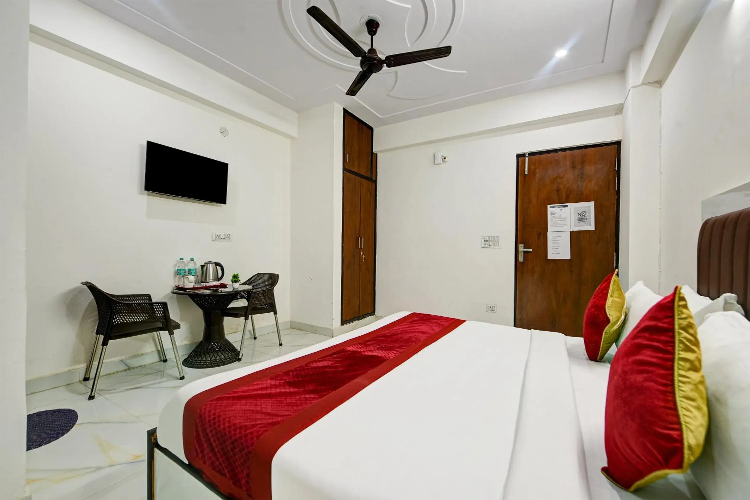 Bed in Hotel Krishna Tower Bed in Hotel Krishna Tower