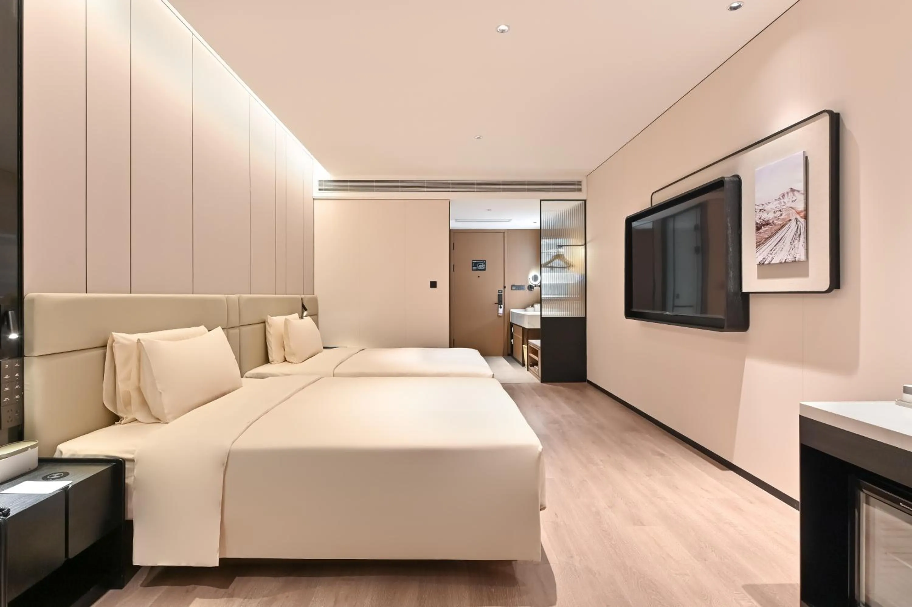 Photo of the whole room, Bed in Atour Hotel Shenyang Taiyuan Street Democracy Square