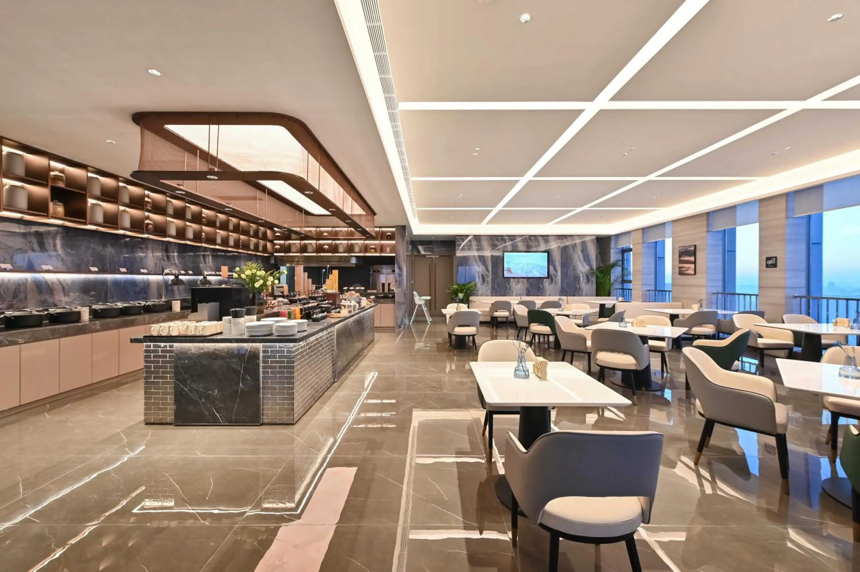Restaurant/places to eat in Atour Hotel Shenyang Taiyuan Street Democracy Square
