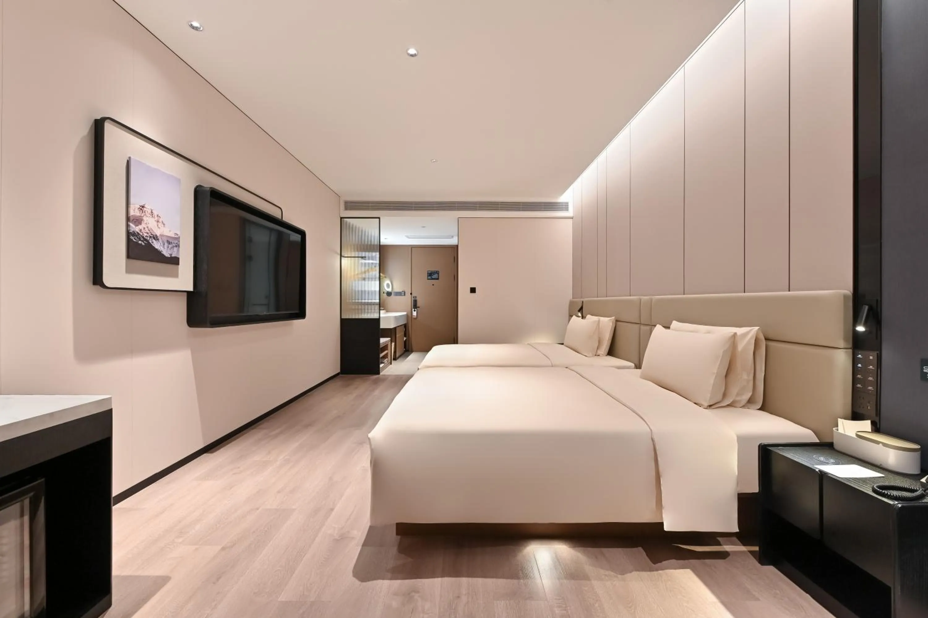Photo of the whole room, Bed in Atour Hotel Shenyang Taiyuan Street Democracy Square