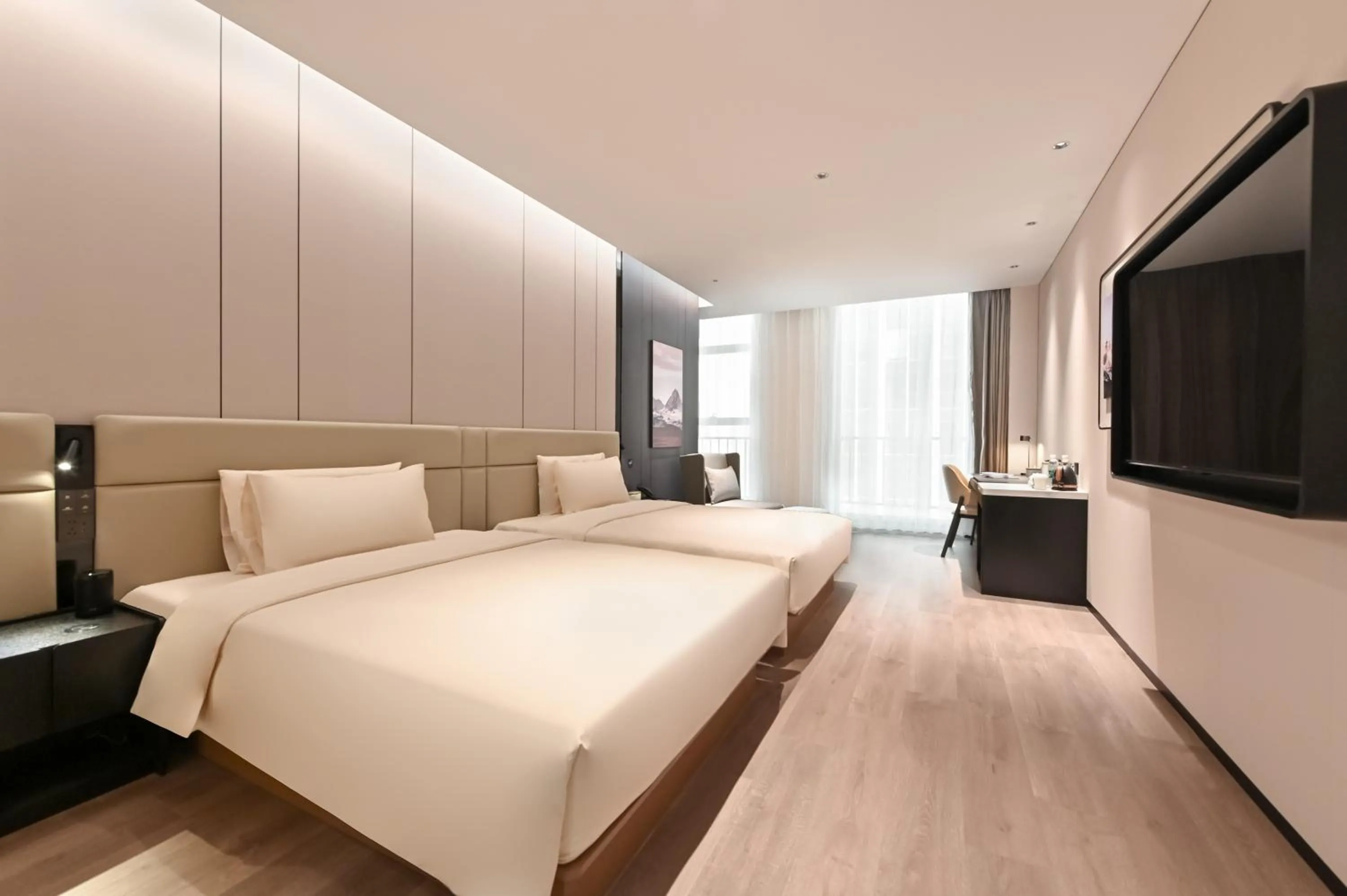 Photo of the whole room, Bed in Atour Hotel Shenyang Taiyuan Street Democracy Square