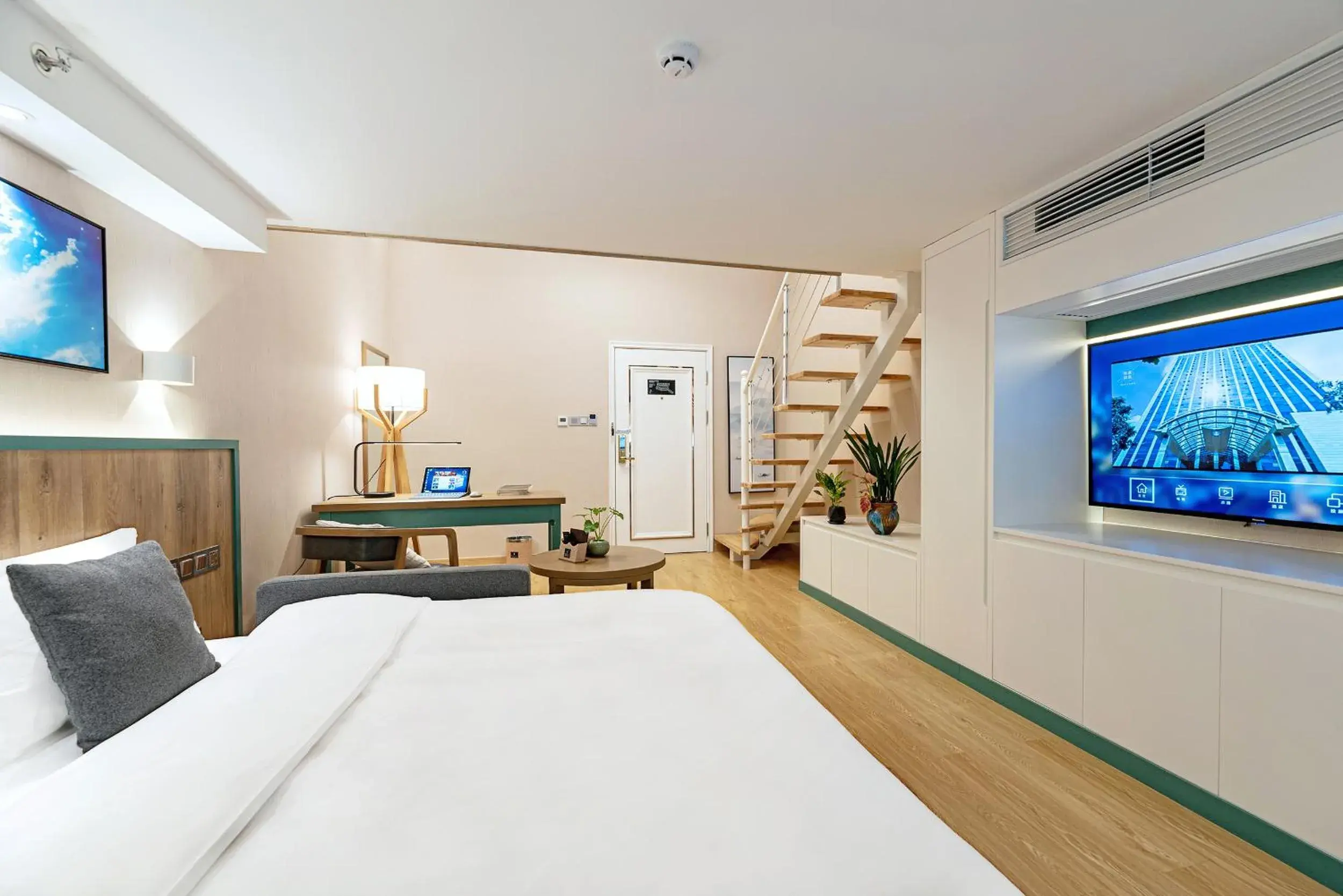 Elegant Loft Twin Room in Mehood Lestie, Xiamen Zhongshan Road Pedestrian Street Elegant Loft Twin Room in Mehood Lestie, Xiamen Zhongshan Road Pedestrian Street