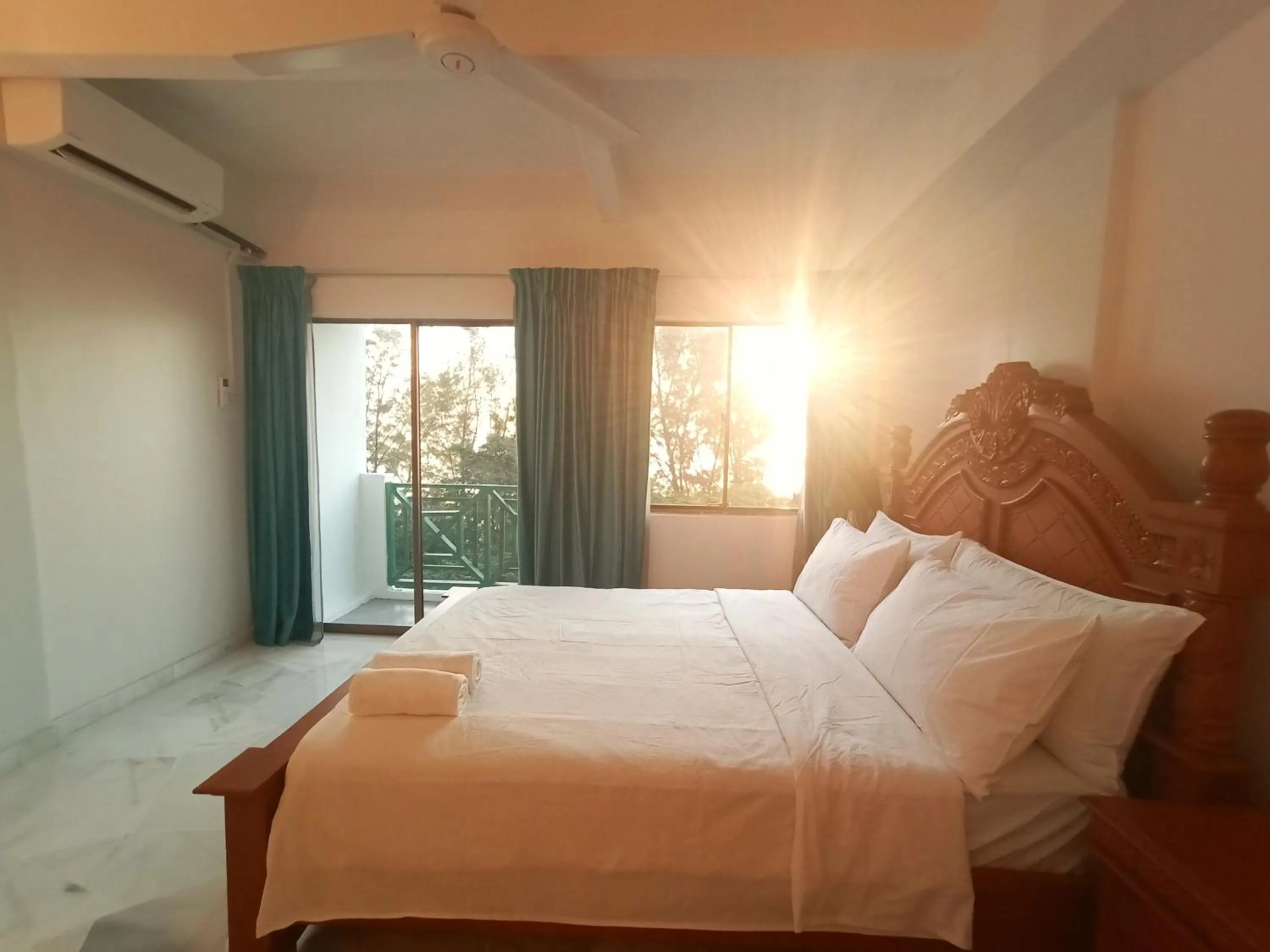 Resort Apartment depan Laut