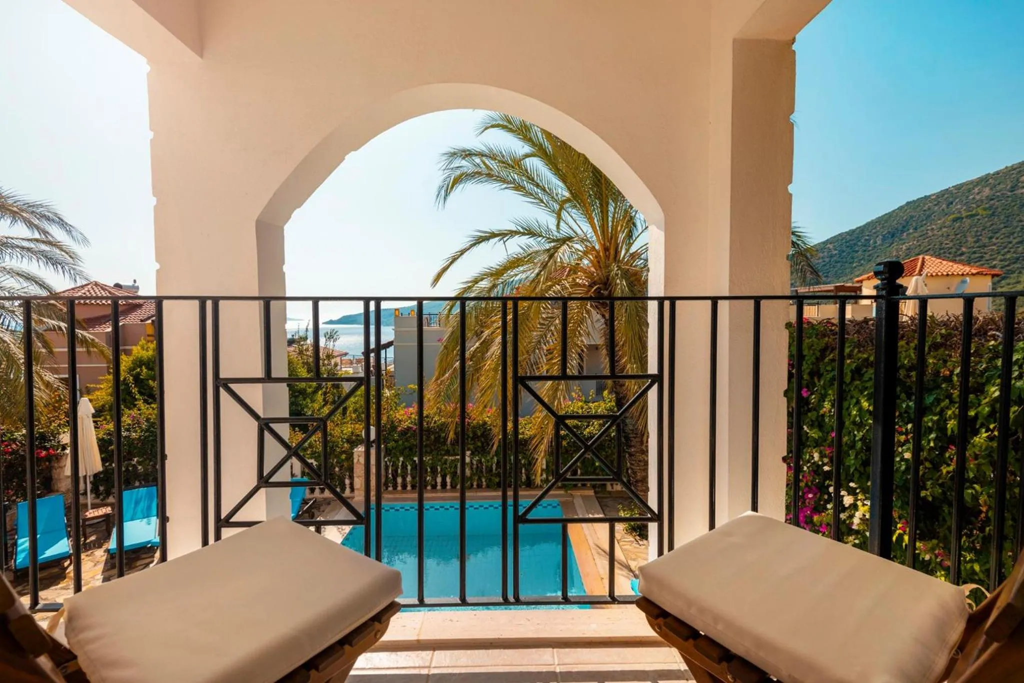 Balcony/Terrace in Villa Esinti