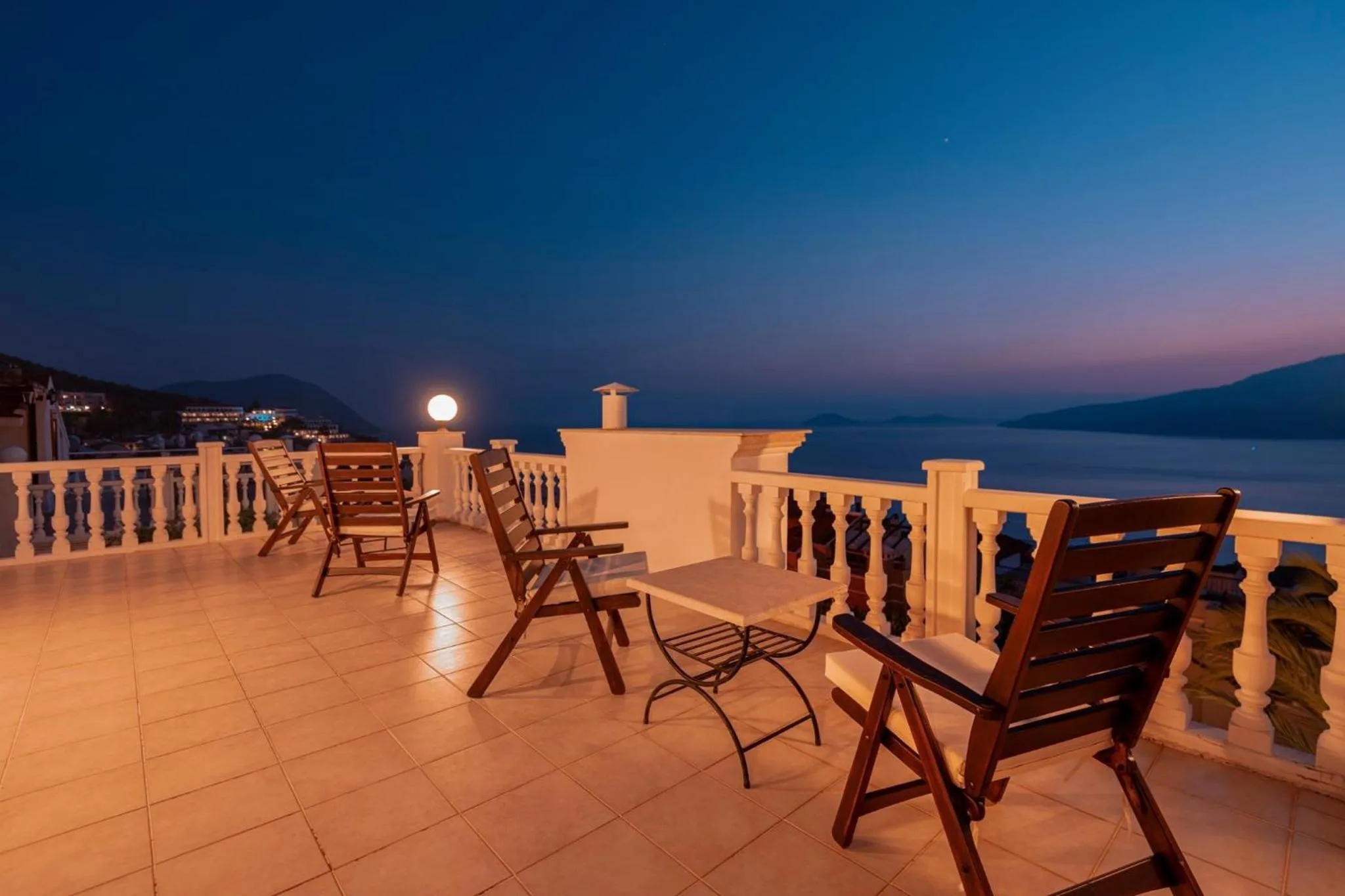 Balcony/Terrace in Villa Esinti