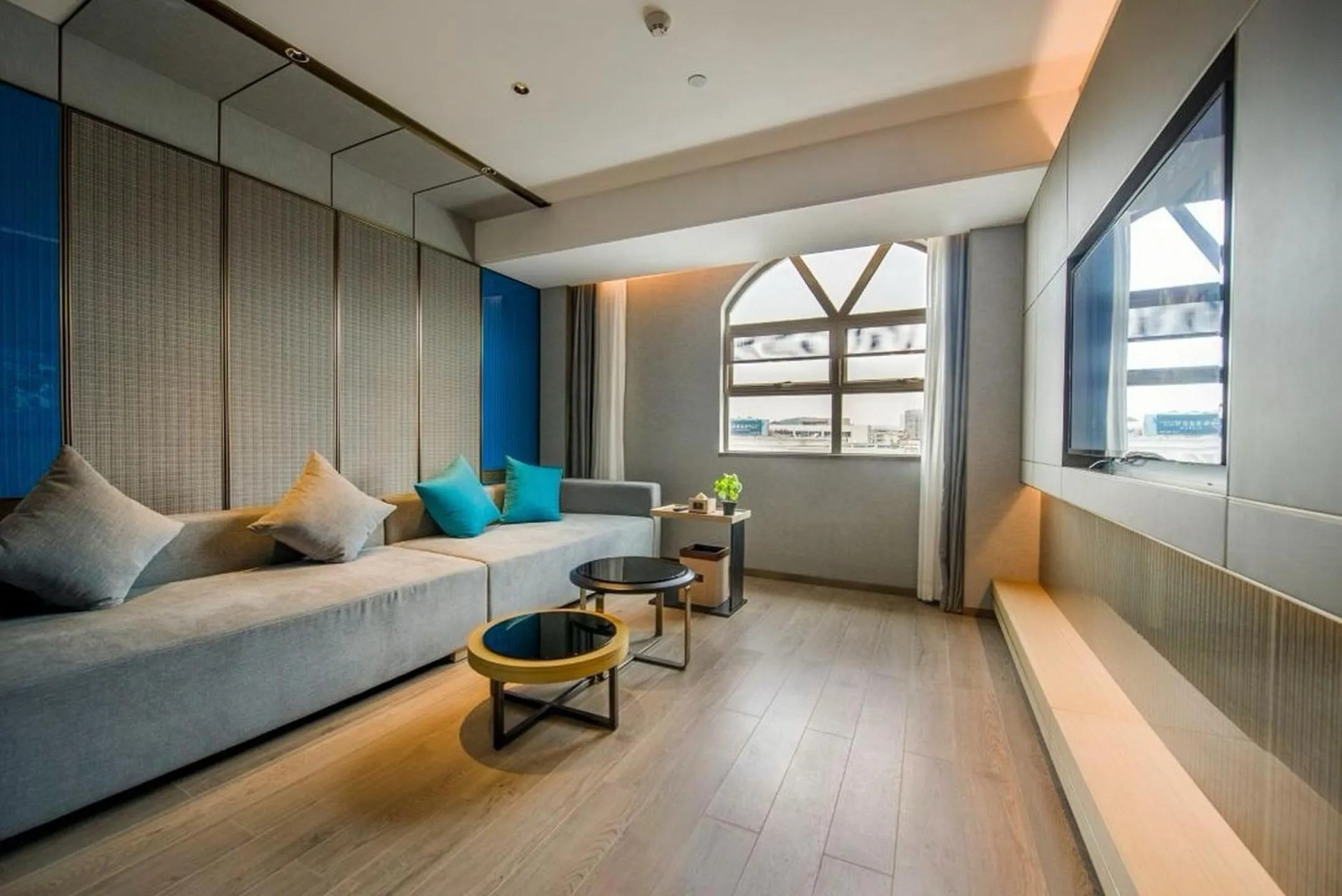 Executive Suite in LIZ International Hotel Panyu Ginza Shiqiao Metro Station Branch - Free Shuttle Bus to Canton Fair Complex During Canton Fair Period