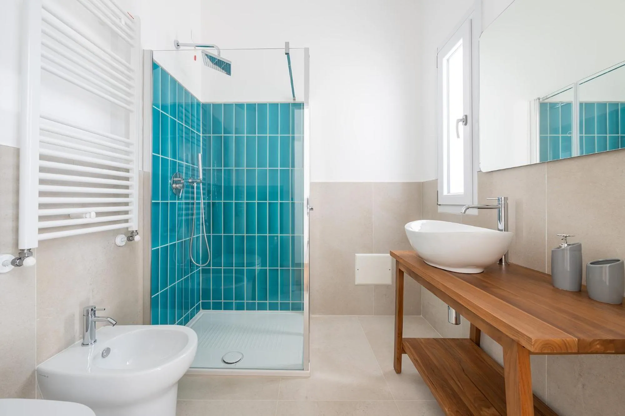 Double or Twin Room with Private Bathroom in Olbia Rooms