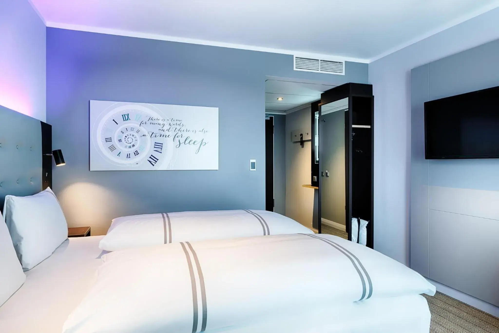 Twin Room - Disability Access in Premier Inn Lübeck City Centre Twin Room - Disability Access in Premier Inn Lübeck City Centre