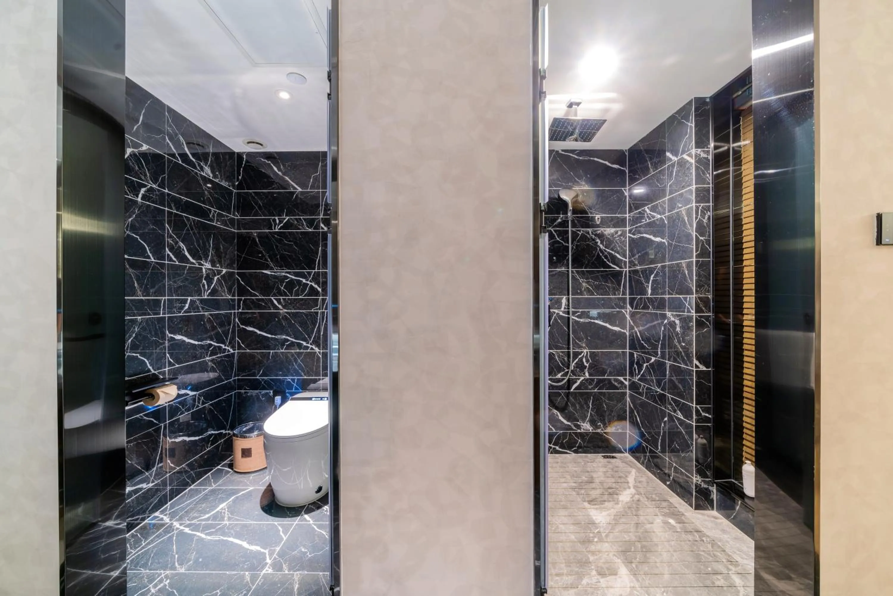 Toilet in LIZ International Hotel Guangzhou Olympic Sports Center
