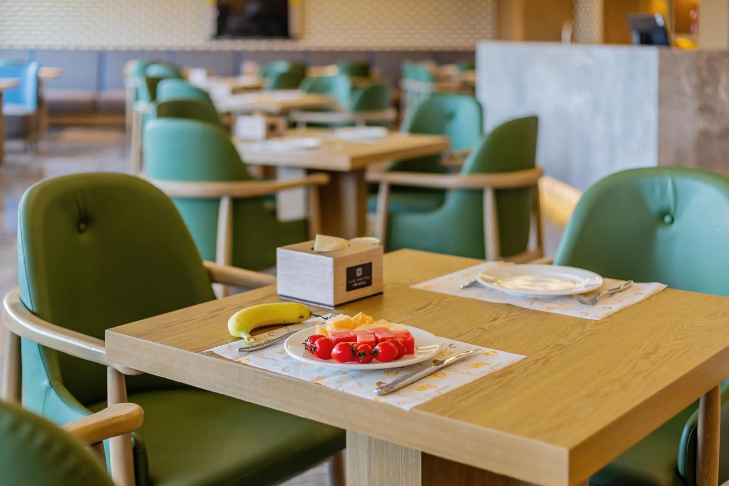 Restaurant/places to eat in LIZ International Hotel Guangzhou Olympic Sports Center