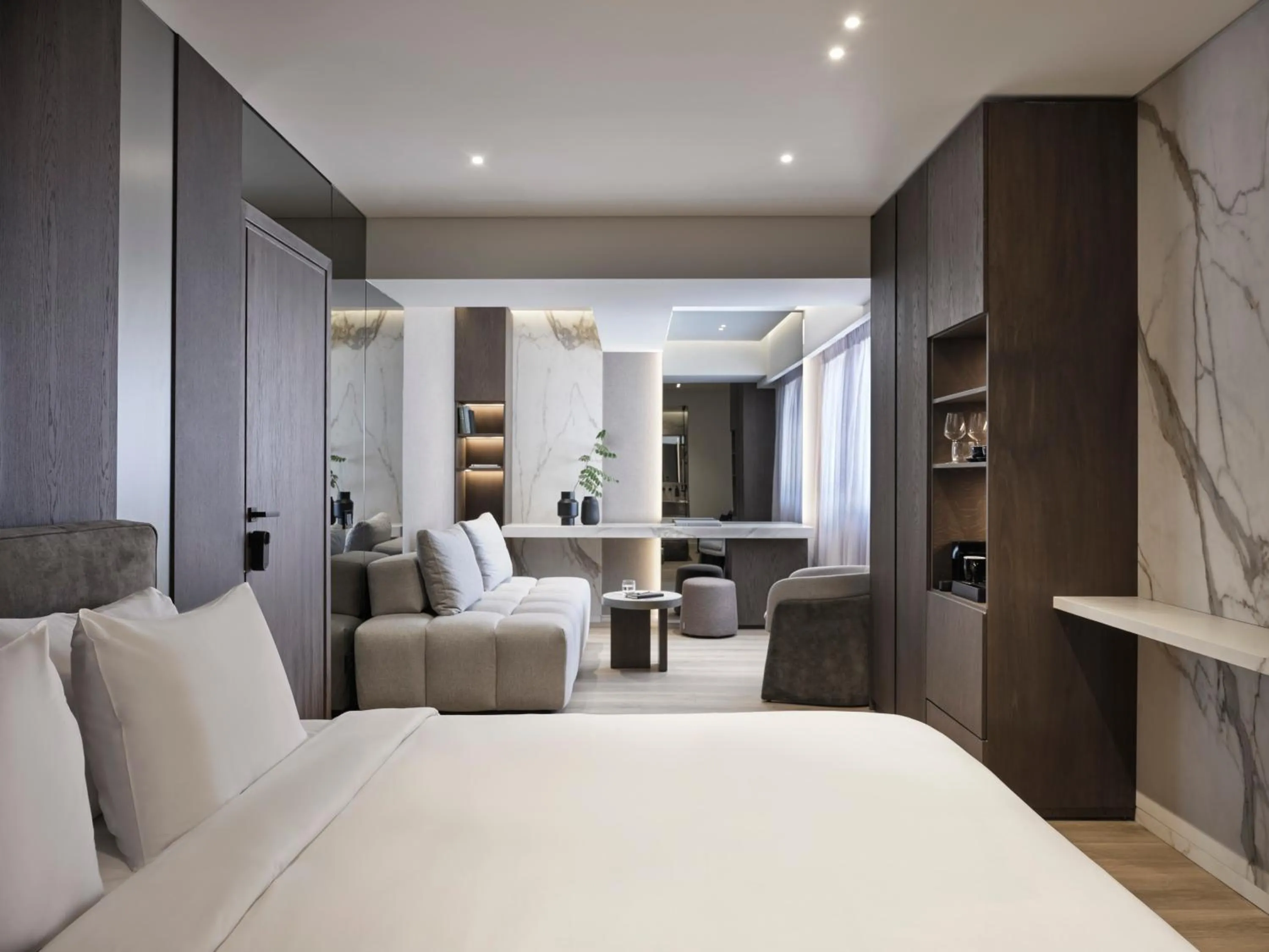 Bed in Nur Edge Aparthotel - Acropolis Skyline