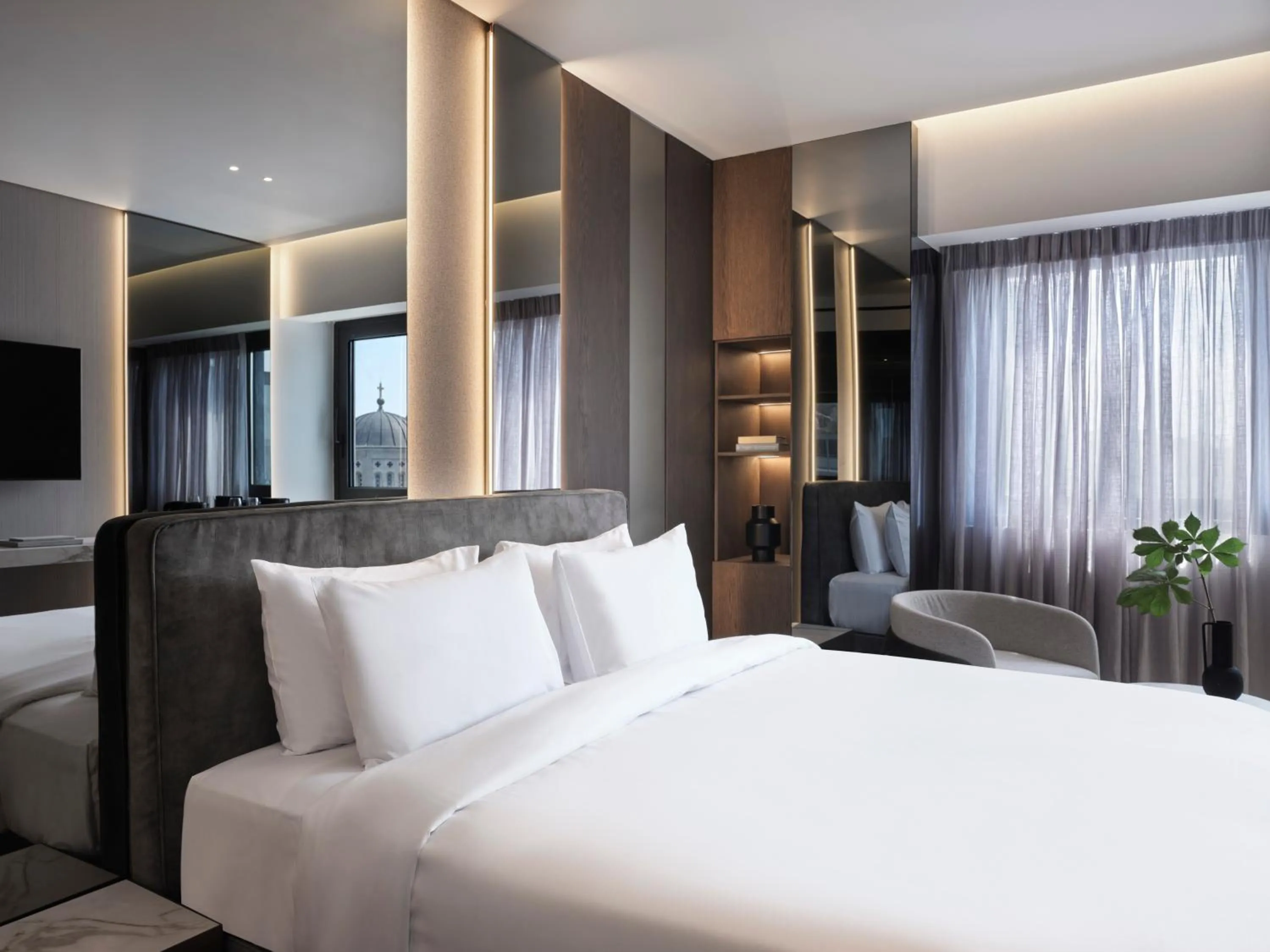 Bed in Nur Edge Aparthotel - Acropolis Skyline