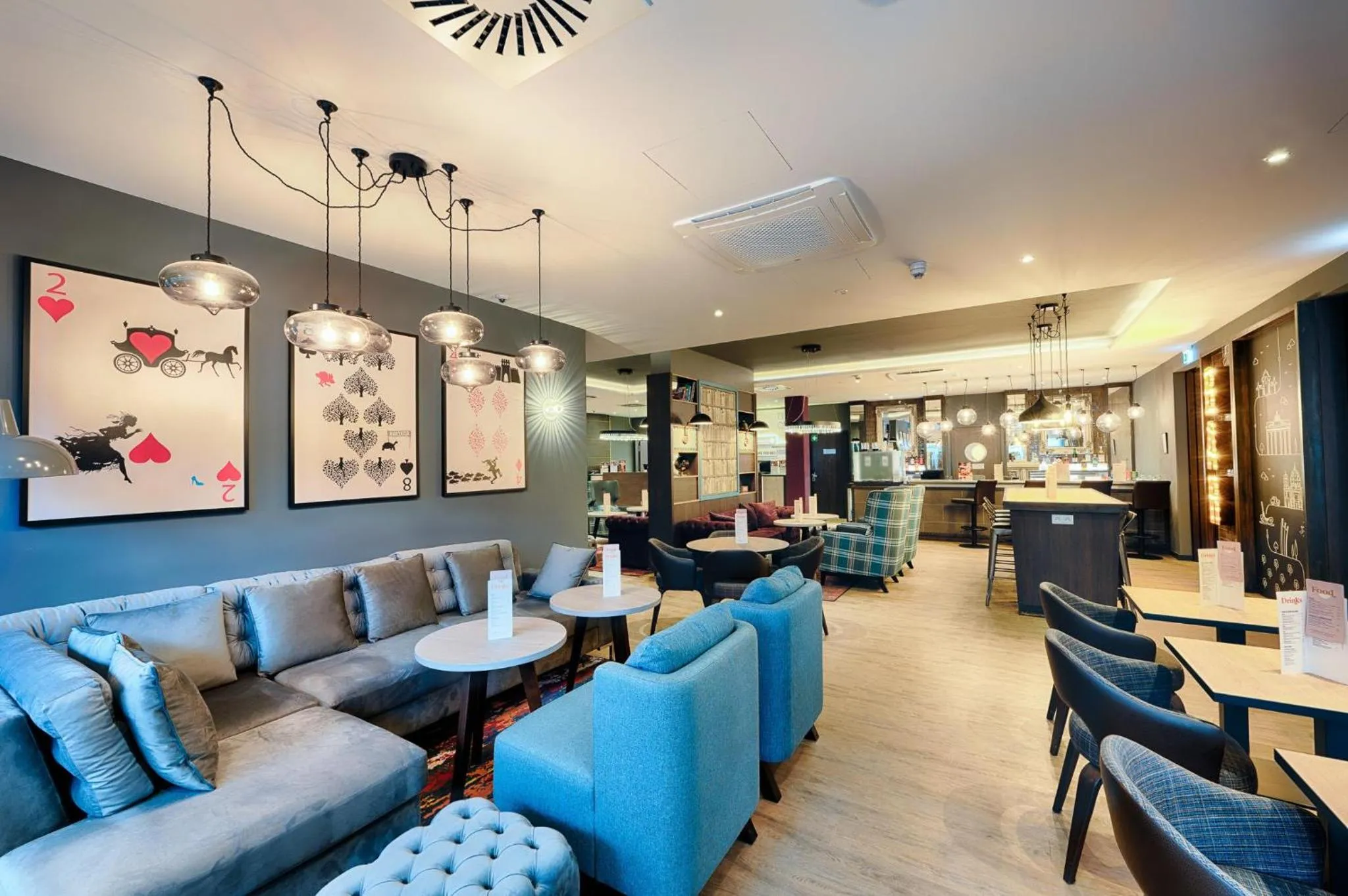 Lobby or reception in Premier Inn Koeln City Centre