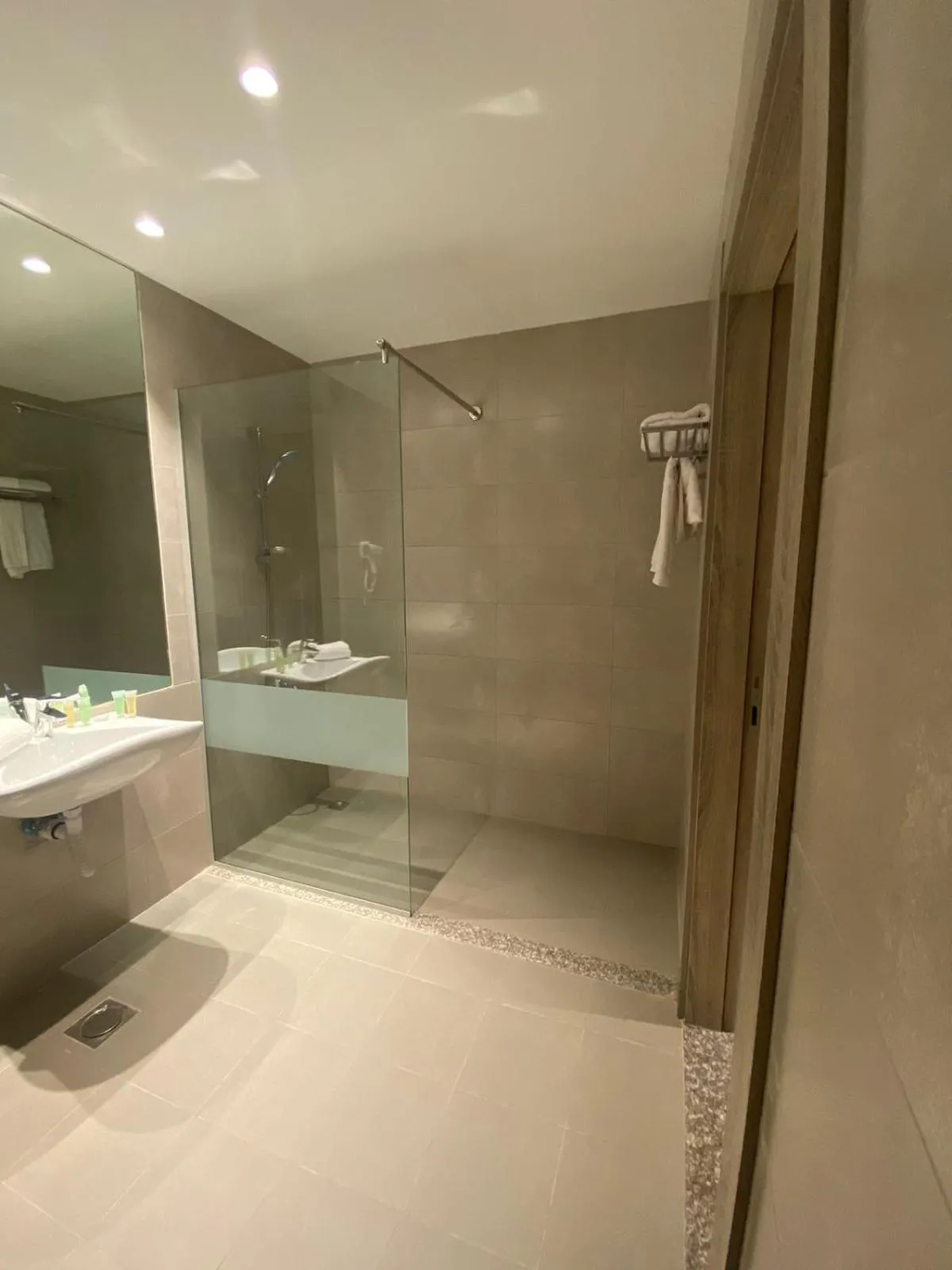 Shower in Golden Tulip Amman