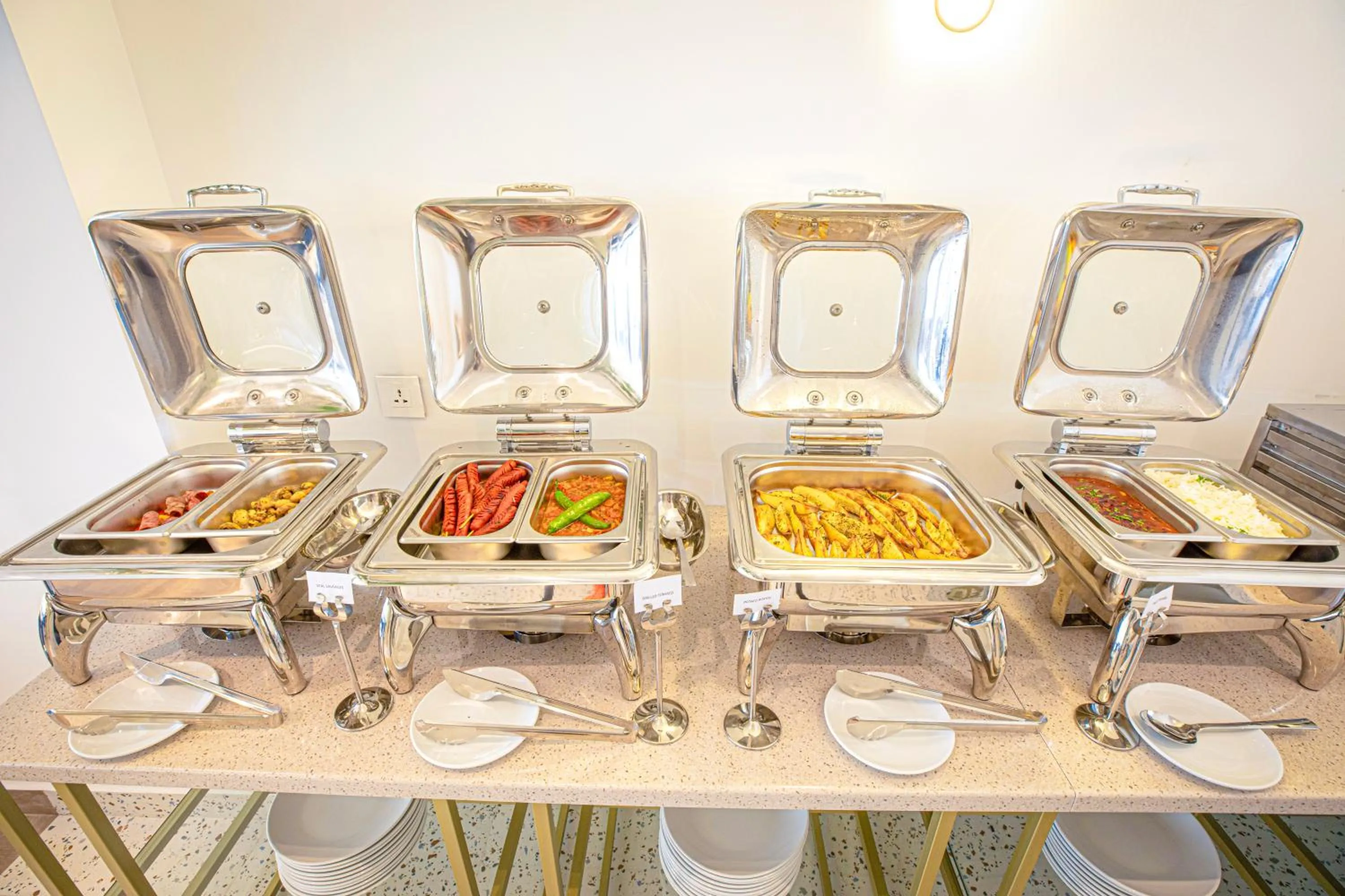 Restaurant/places to eat in Golden Tulip Amman