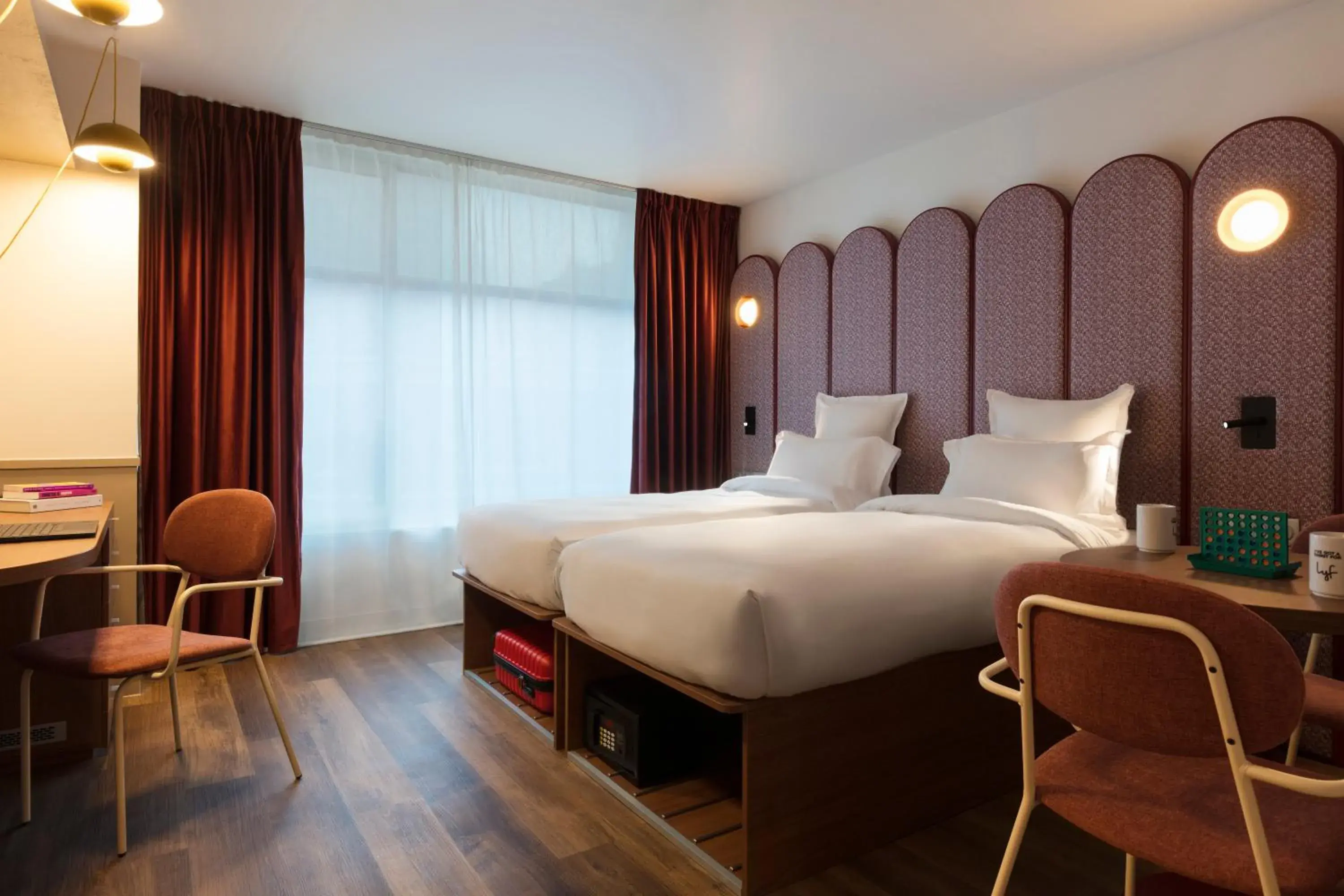 Bedroom, Bed in lyf Gambetta Paris Bedroom, Bed in lyf Gambetta Paris