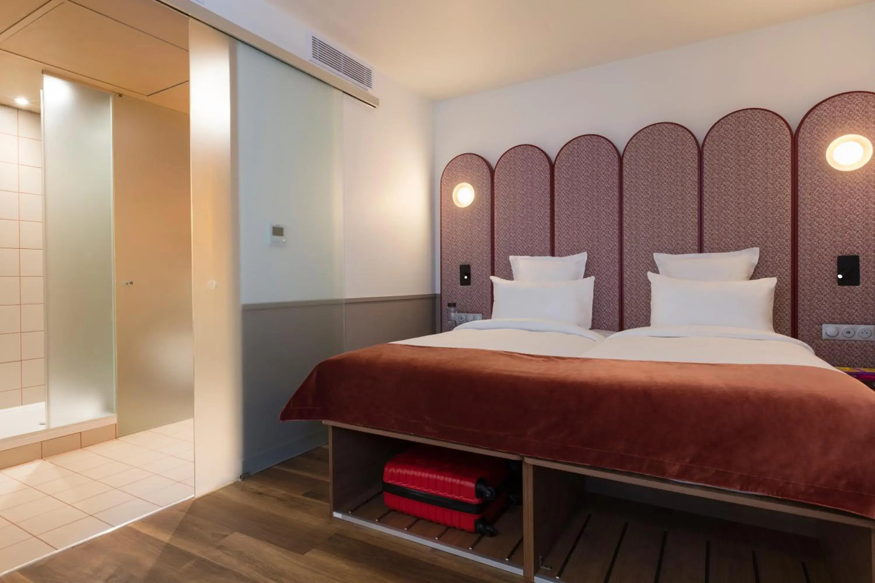 Bedroom, Bed in lyf Gambetta Paris Bedroom, Bed in lyf Gambetta Paris