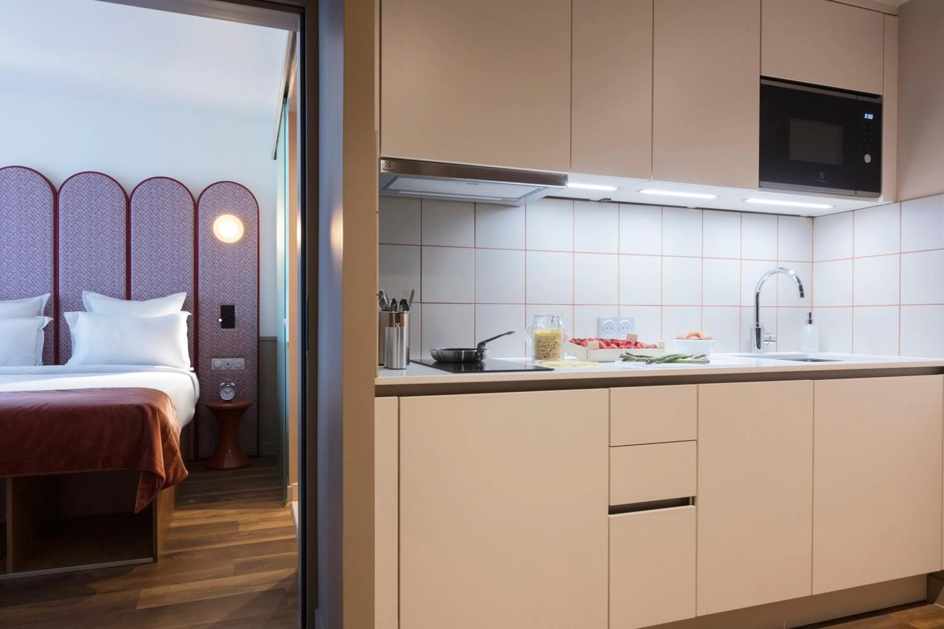 kitchen, Bed in lyf Gambetta Paris