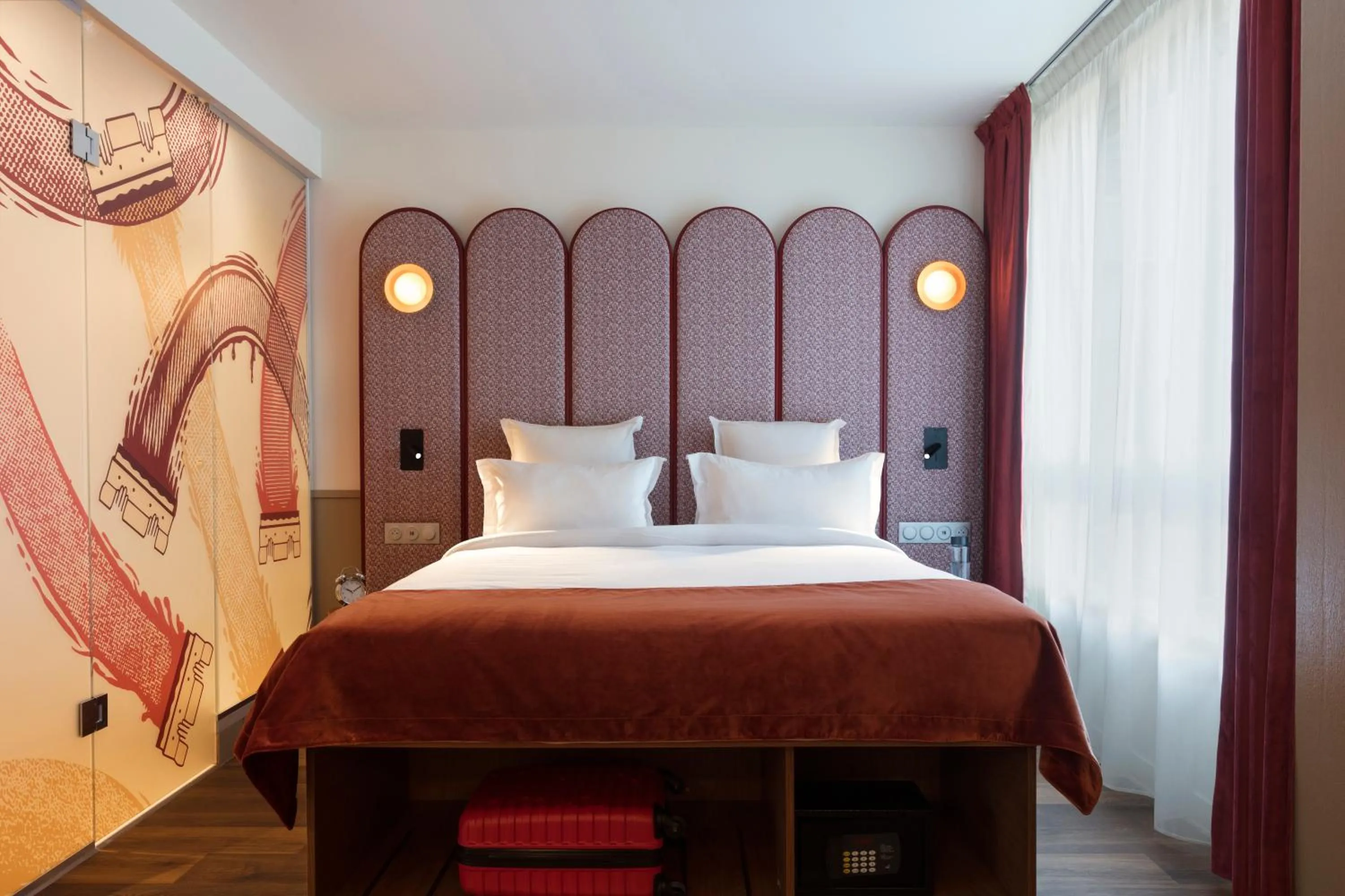 Bedroom, Bed in lyf Gambetta Paris