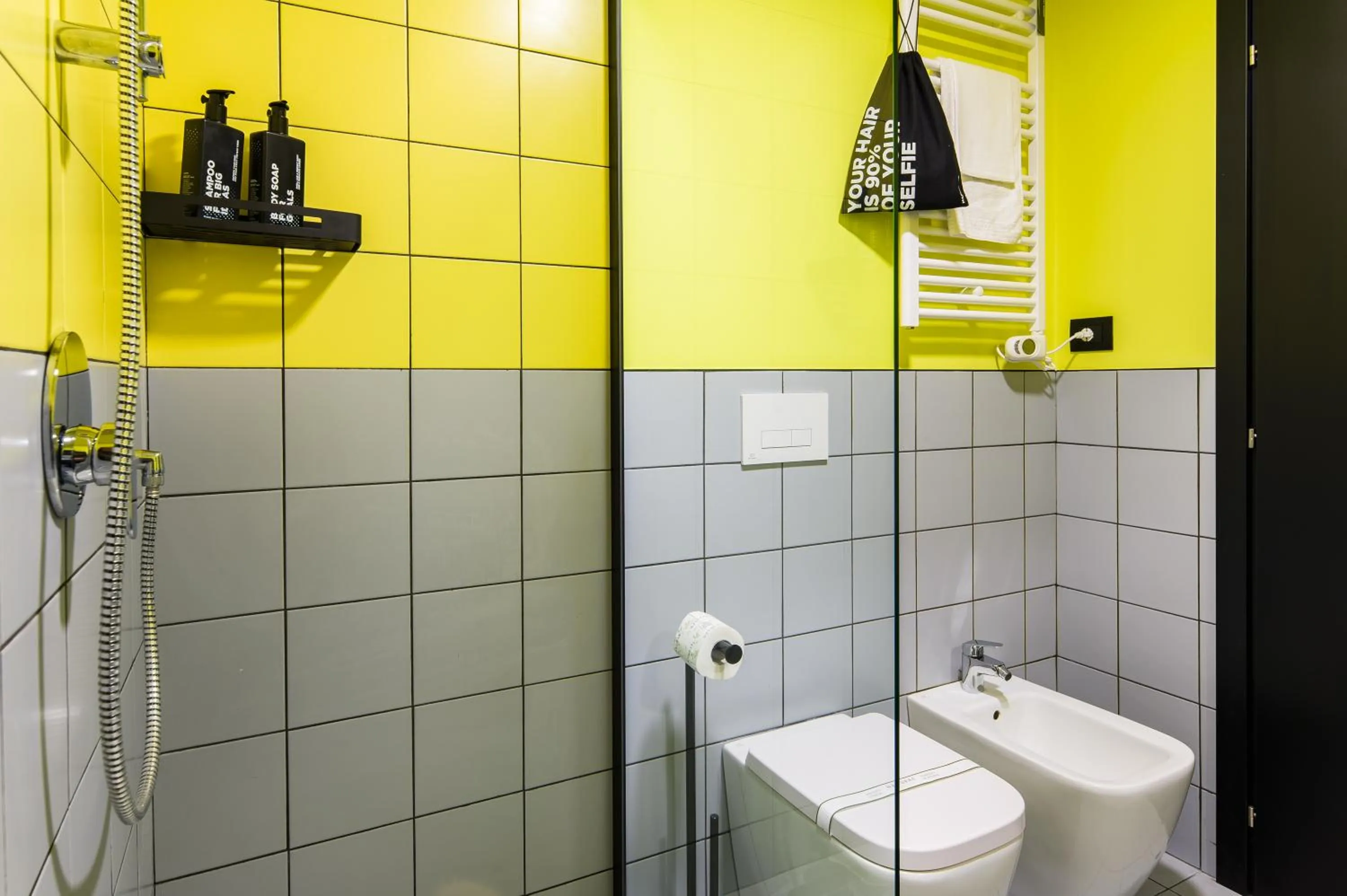 Bathroom in CX Trieste Giulia