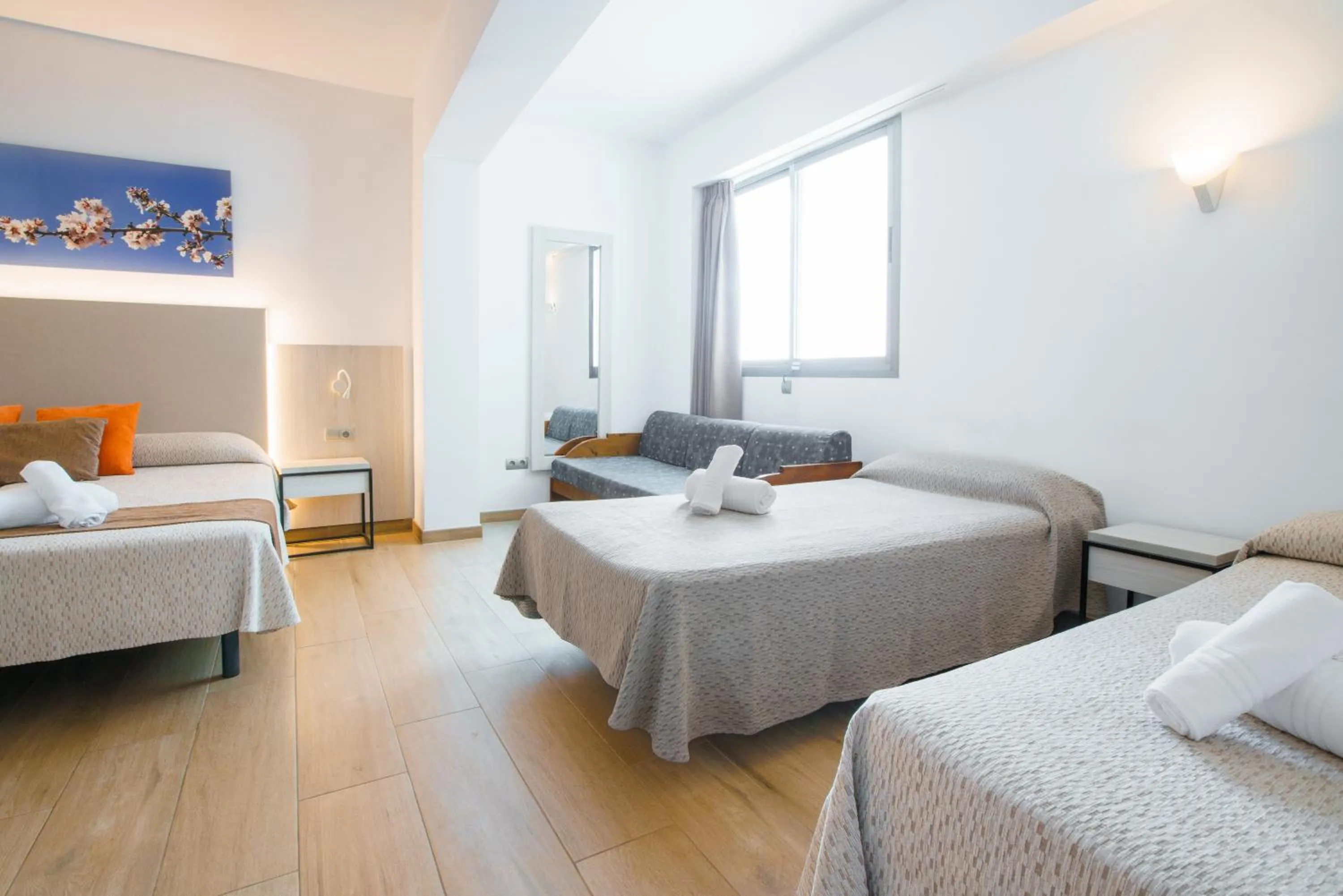 Bedroom, Bed in Hotel Florencio Ibiza