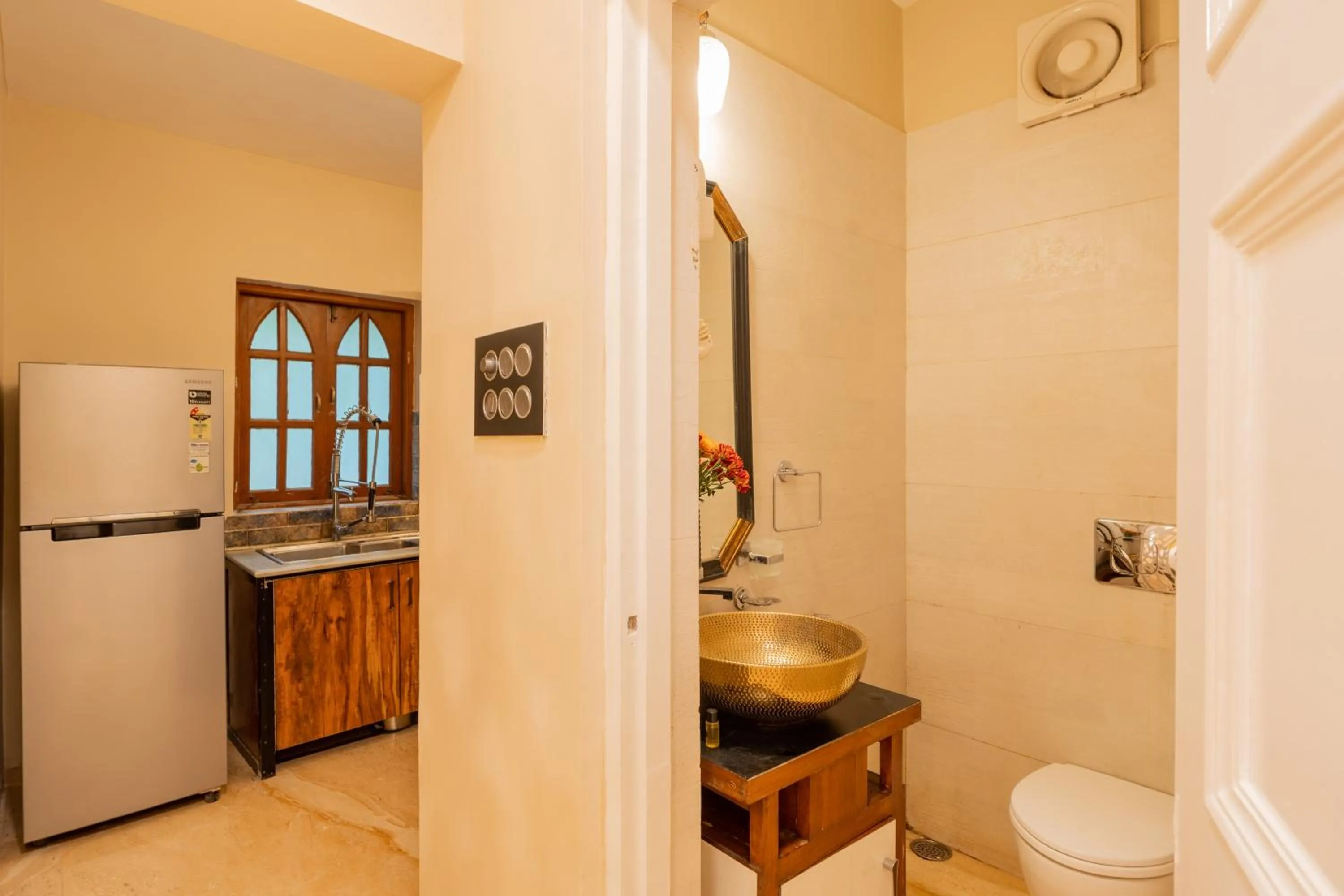 Toilet in Emperor Ozran by Alaya Stays