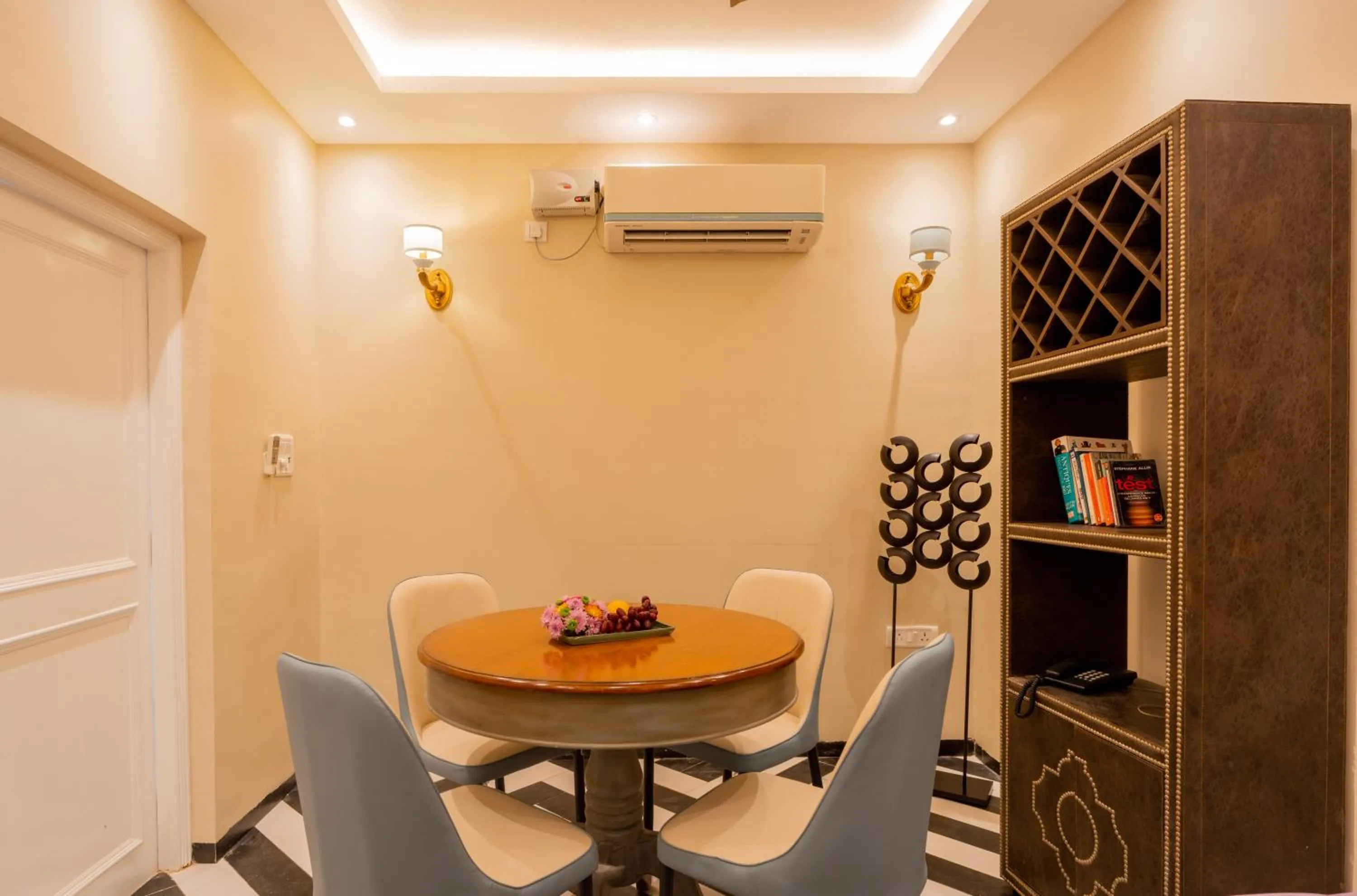 Library in Emperor Ozran by Alaya Stays