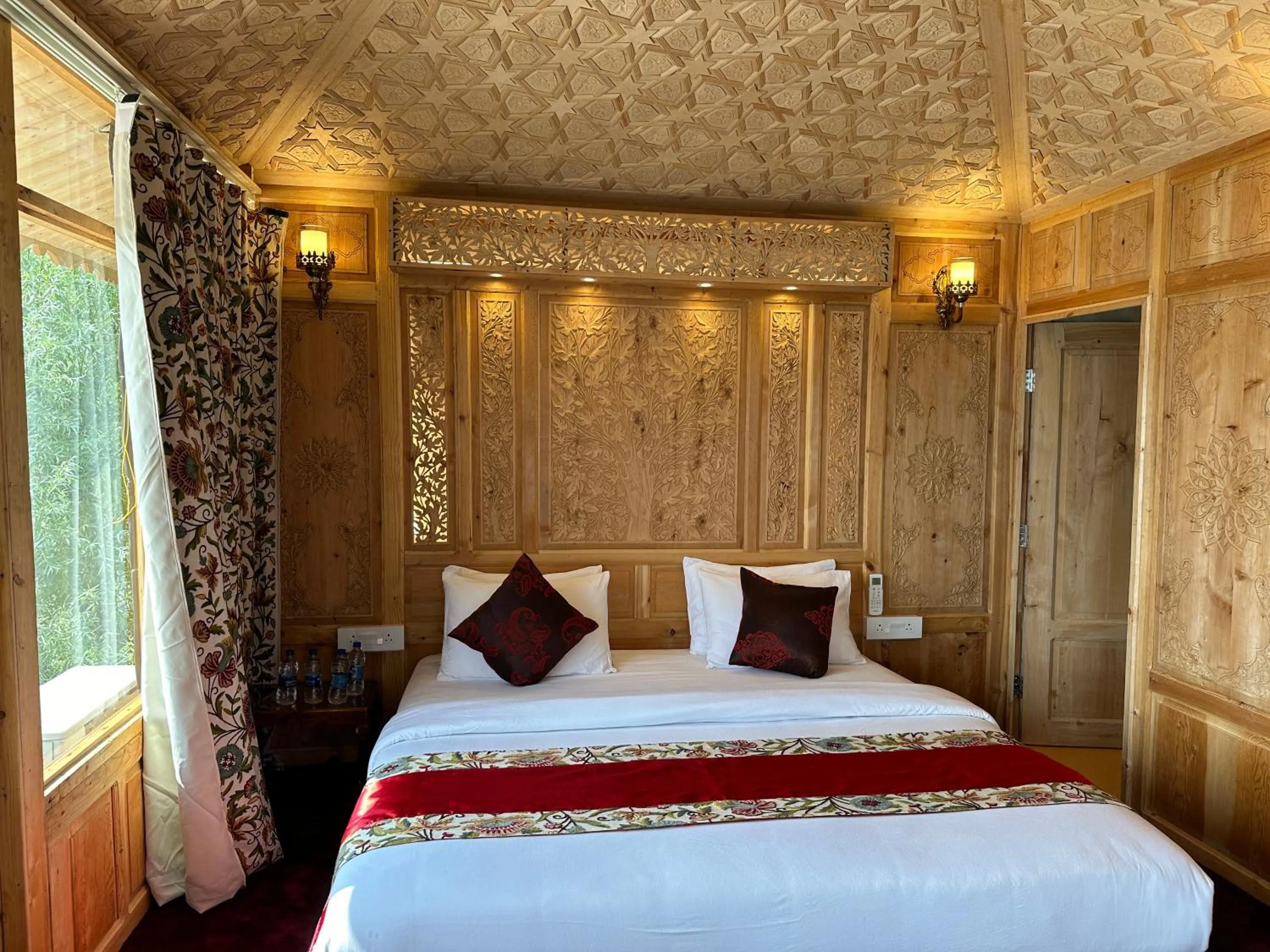 Bed in New York Houseboat