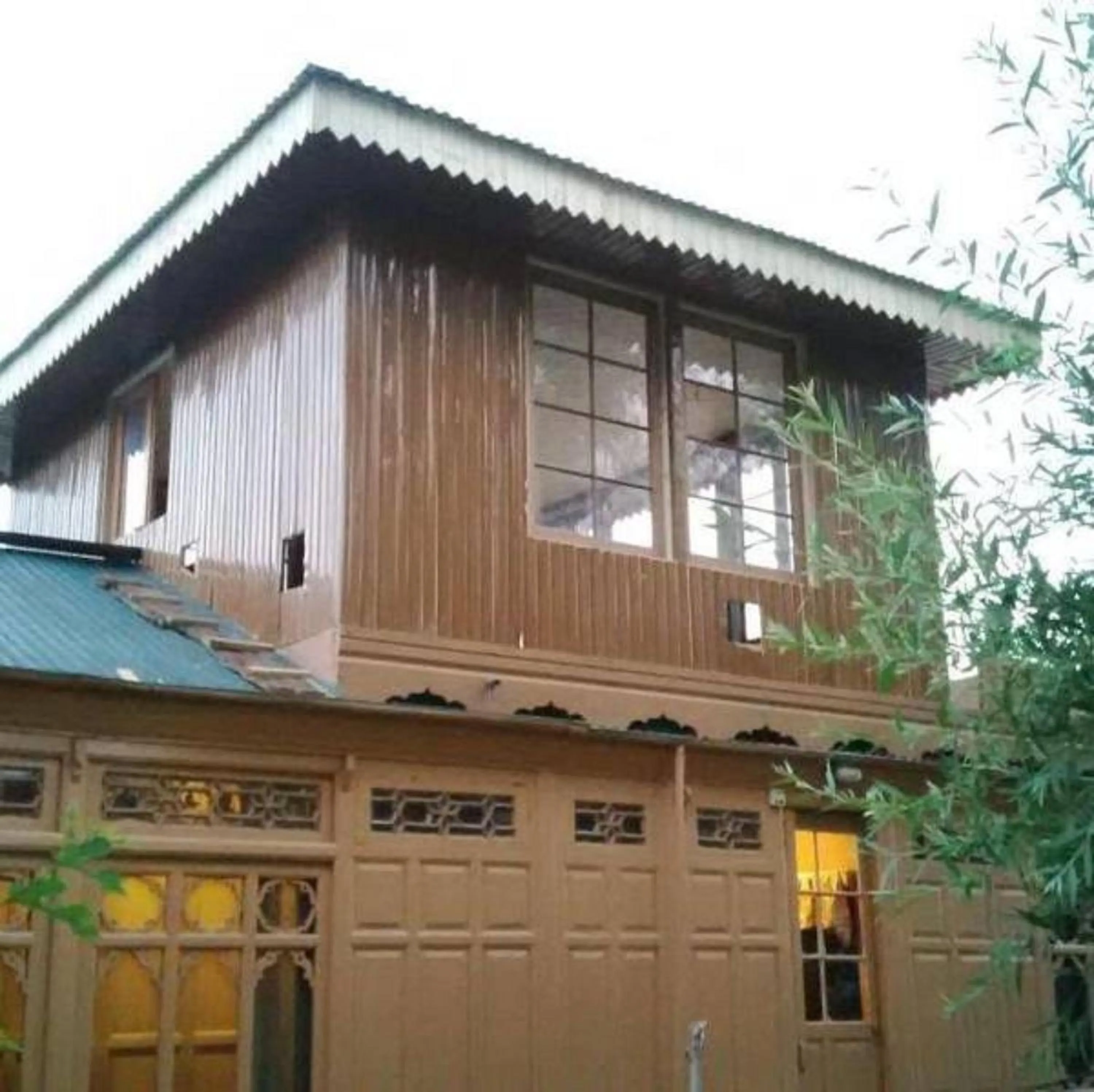 Facade/entrance in New York Houseboat