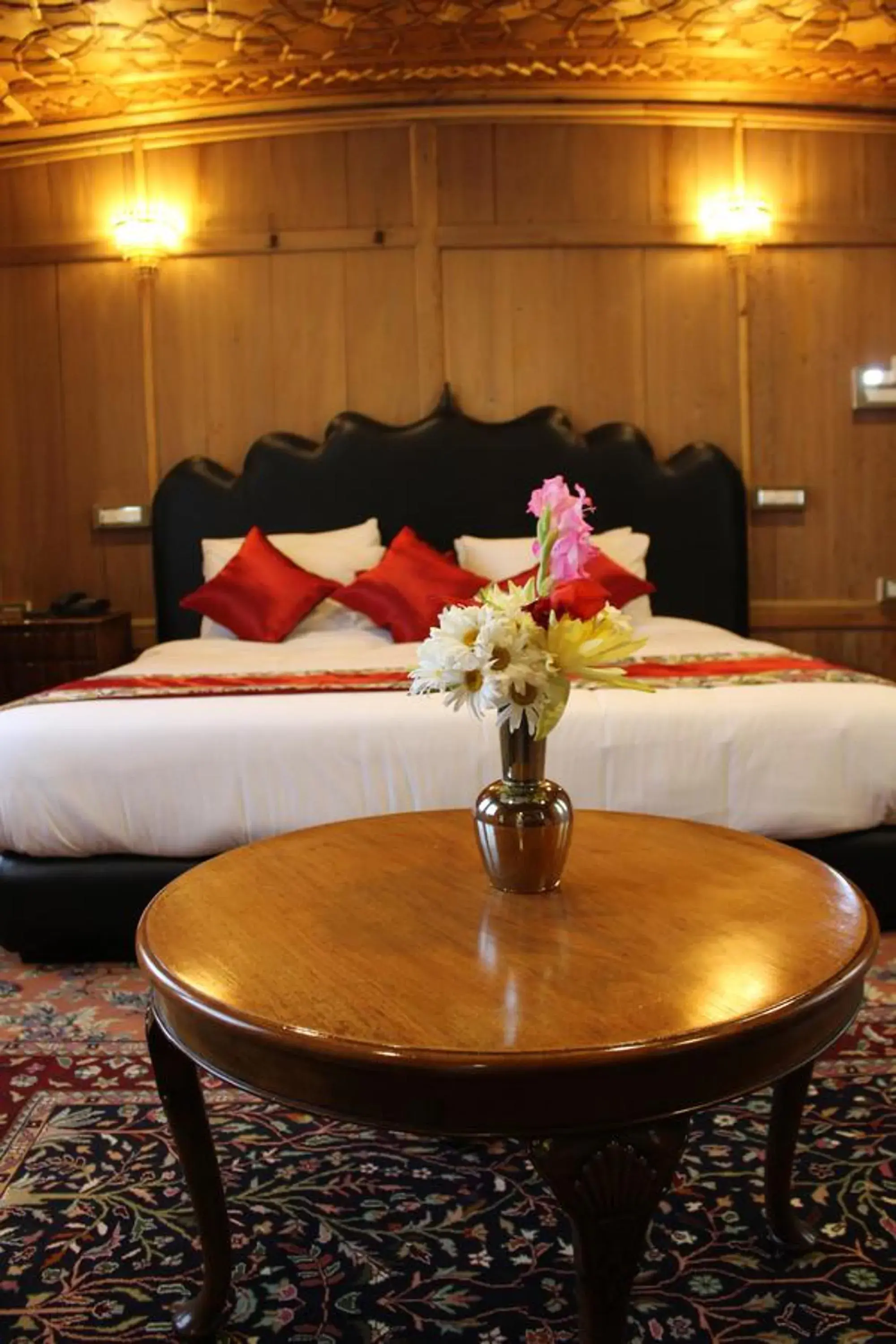 Junior Suite in New York Houseboat Junior Suite in New York Houseboat
