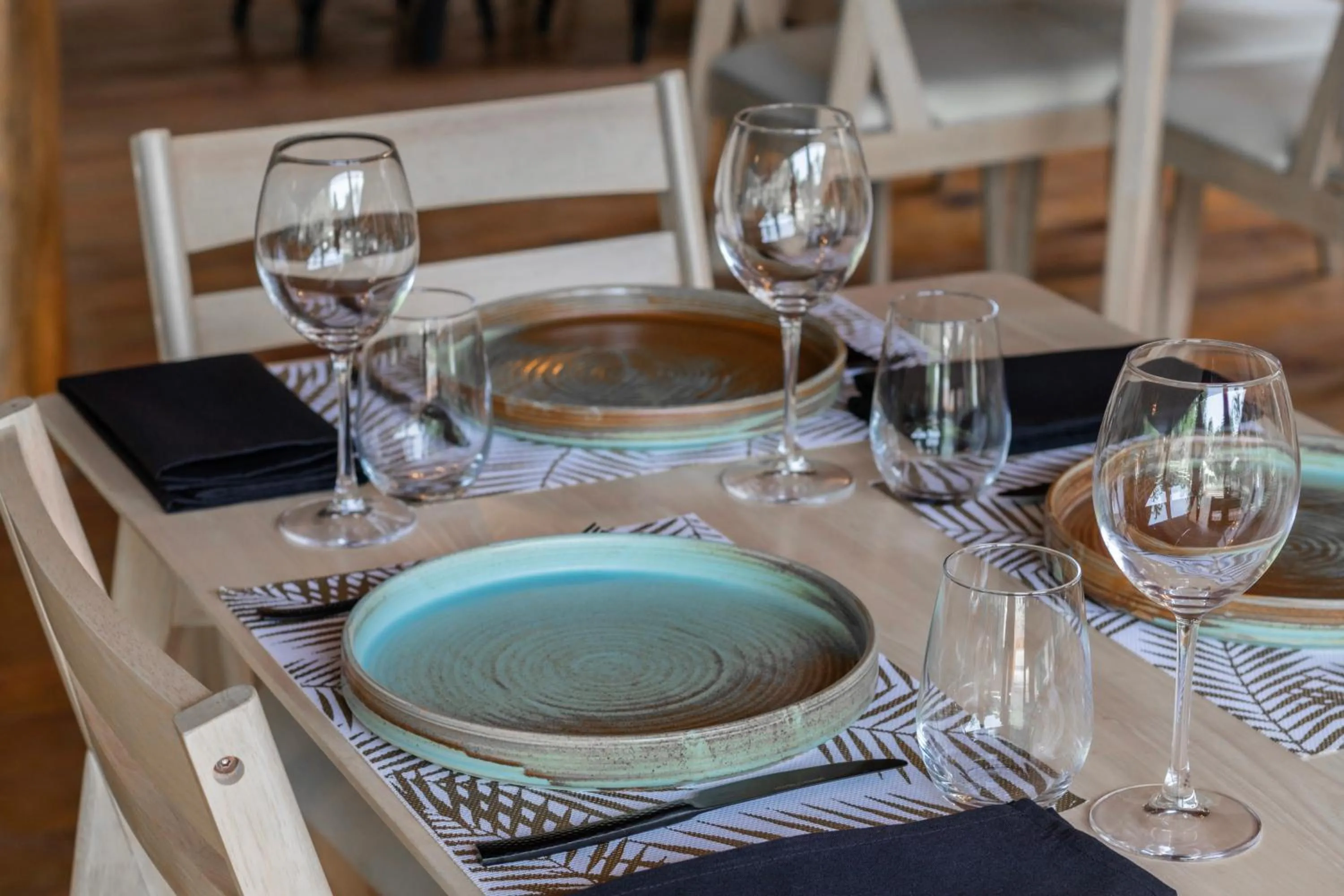 Restaurant/places to eat in S Boutique Hotel