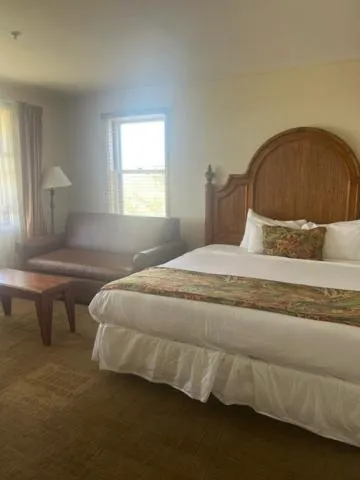 Bedroom in Hawaii Volcano House