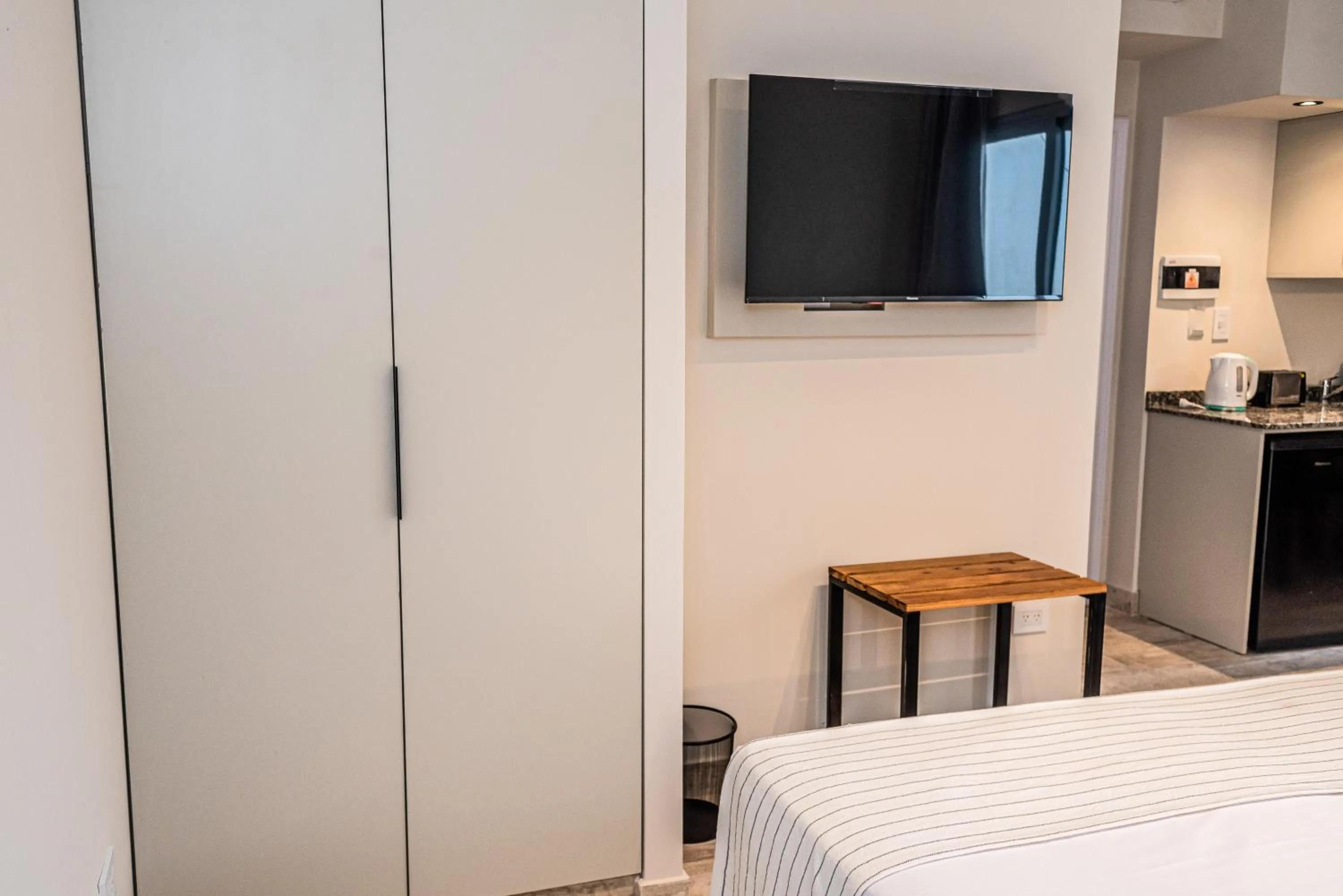 Coffee/tea facilities, Bed in RentUp Suites Salta