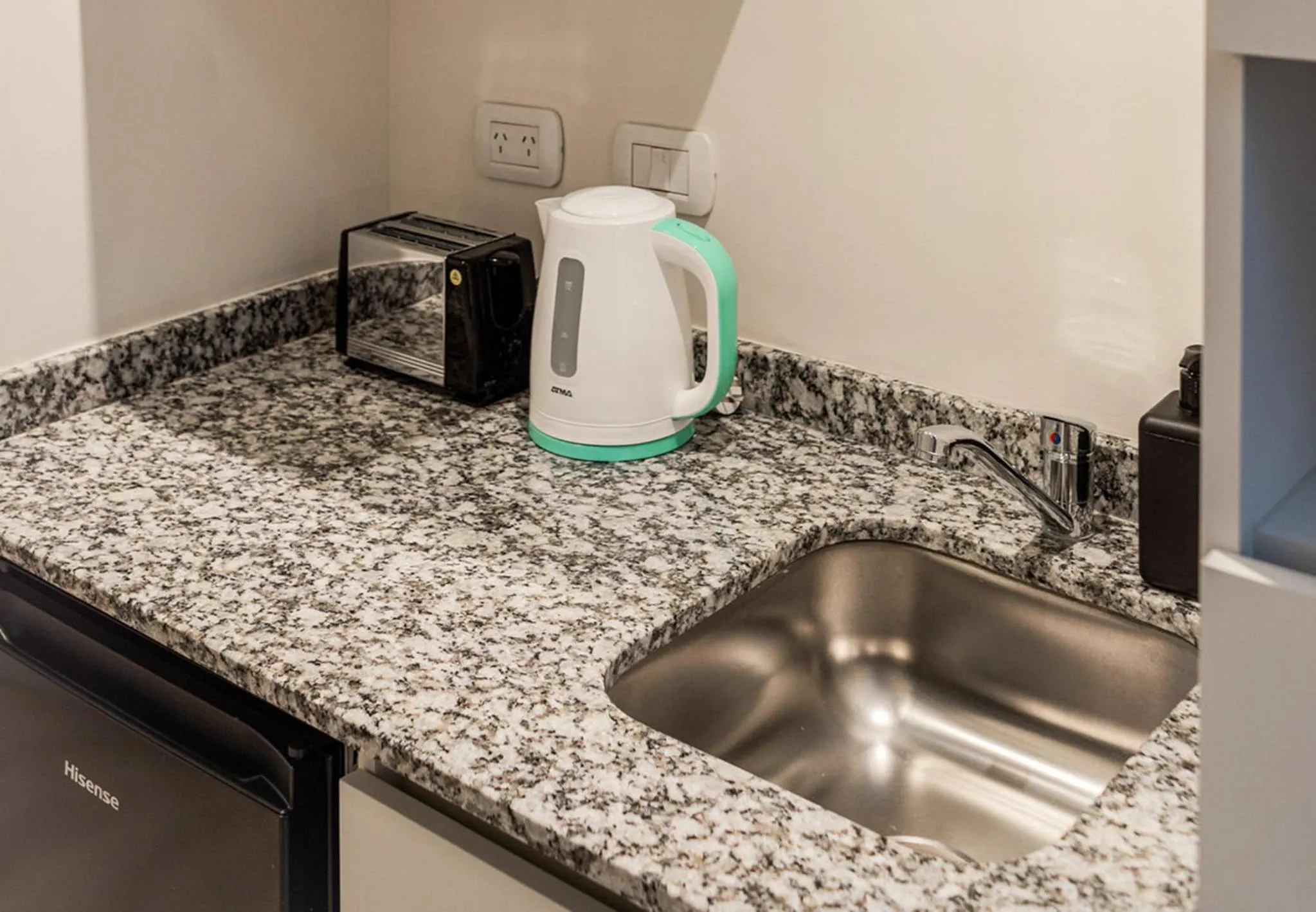 Coffee/tea facilities in RentUp Suites Salta