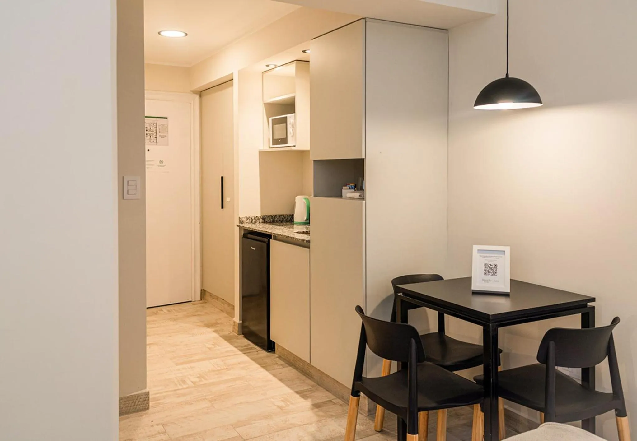 Kitchen or kitchenette in RentUp Suites Salta