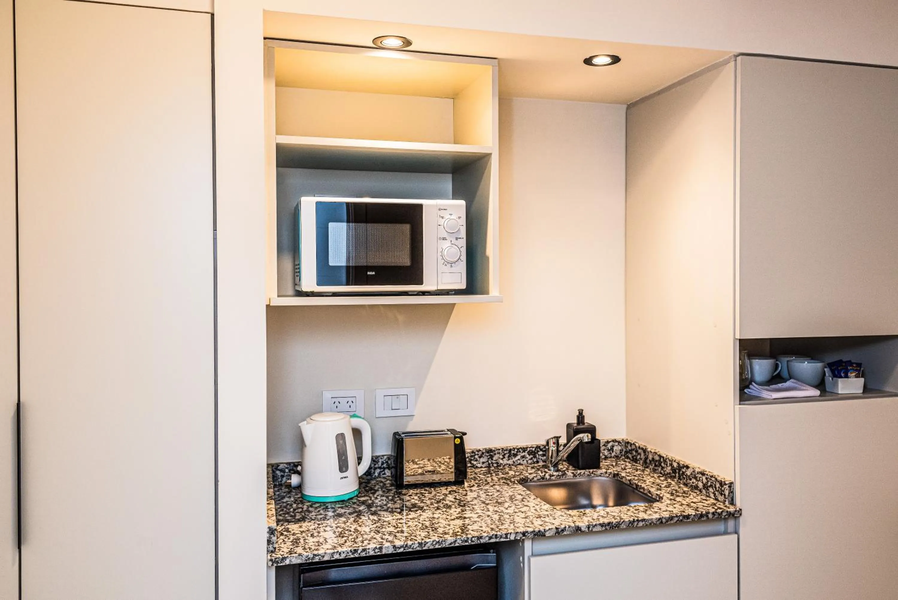 Coffee/tea facilities in RentUp Suites Salta