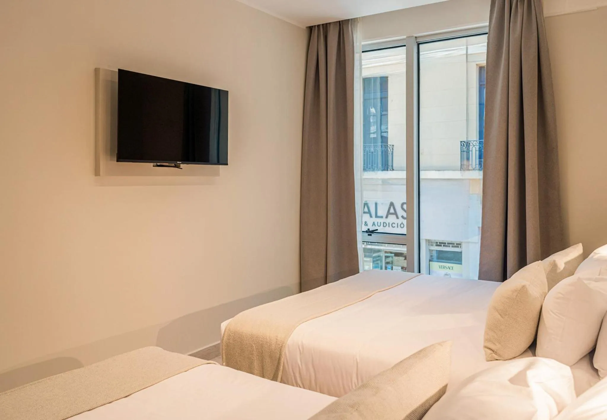 Bedroom, Bed in RentUp Suites Salta