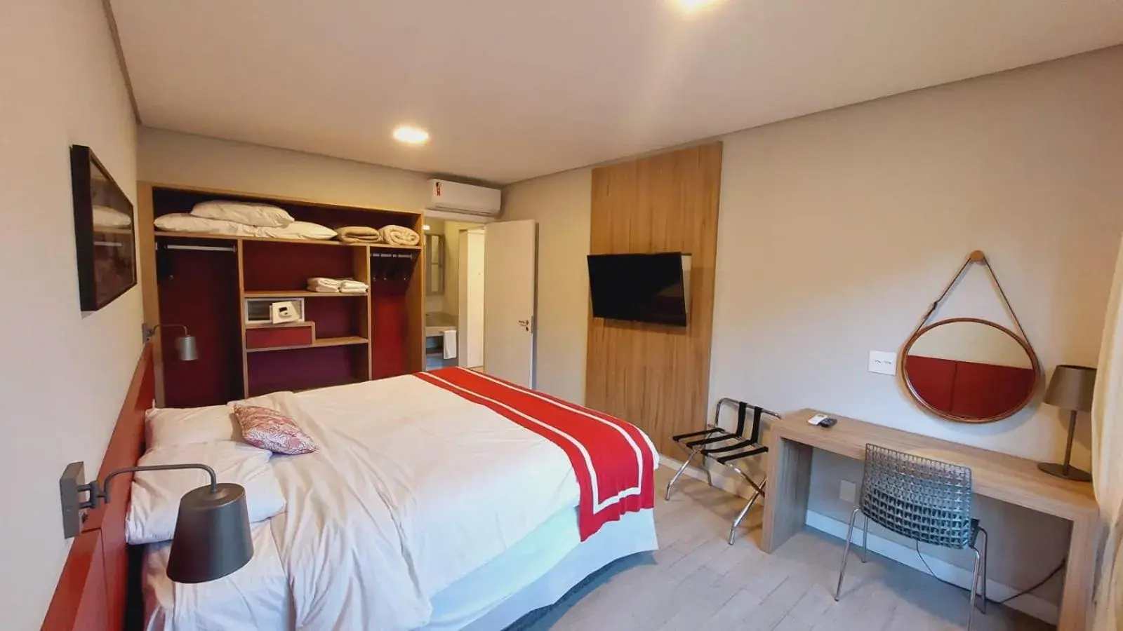 Bedroom in Hotel do Bosque Eco Resort Bedroom in Hotel do Bosque Eco Resort