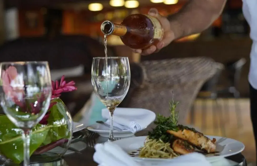 Food and drinks in Hotel do Bosque Eco Resort Food and drinks in Hotel do Bosque Eco Resort